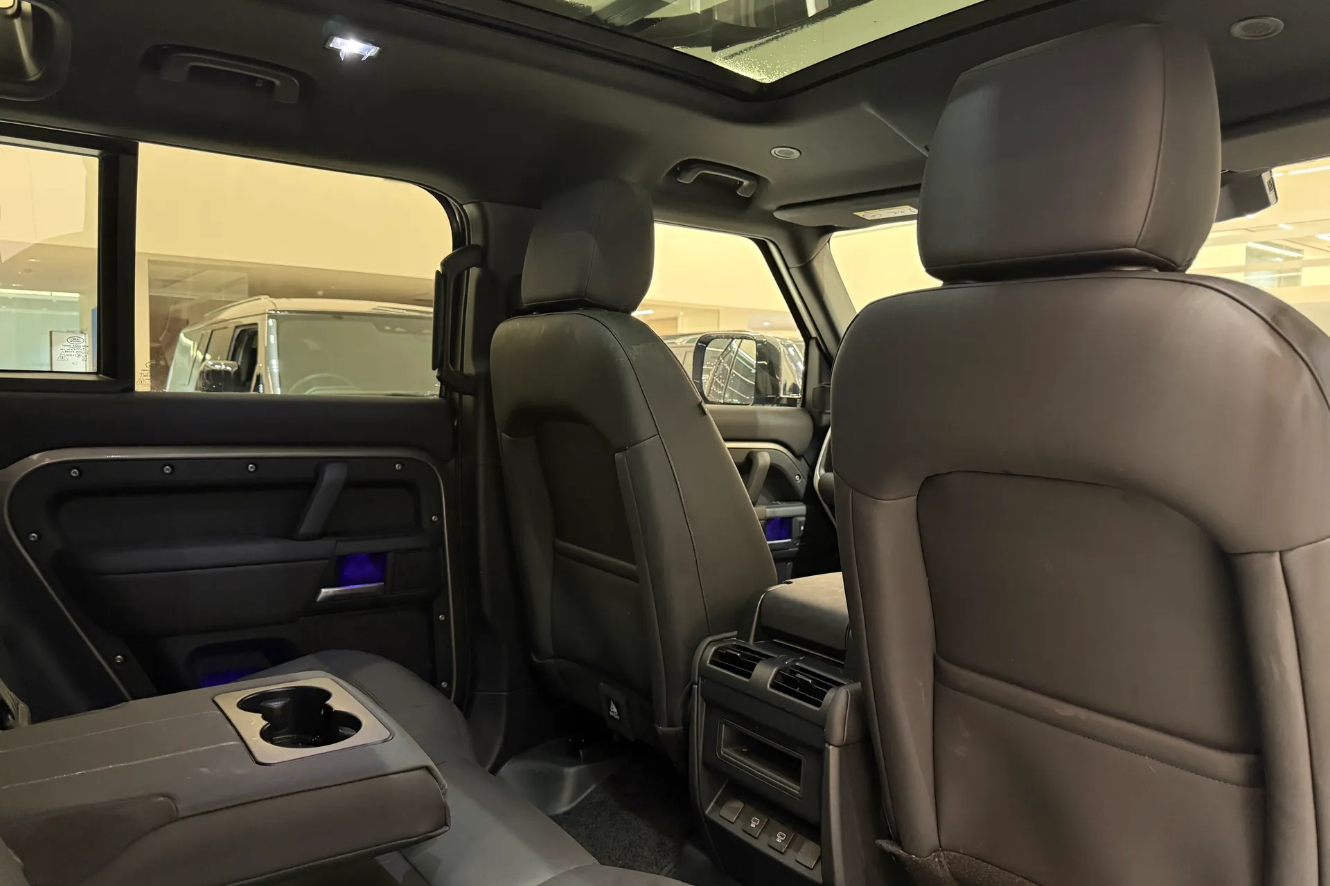 LAND ROVER DEFENDER thumbnail image number 33