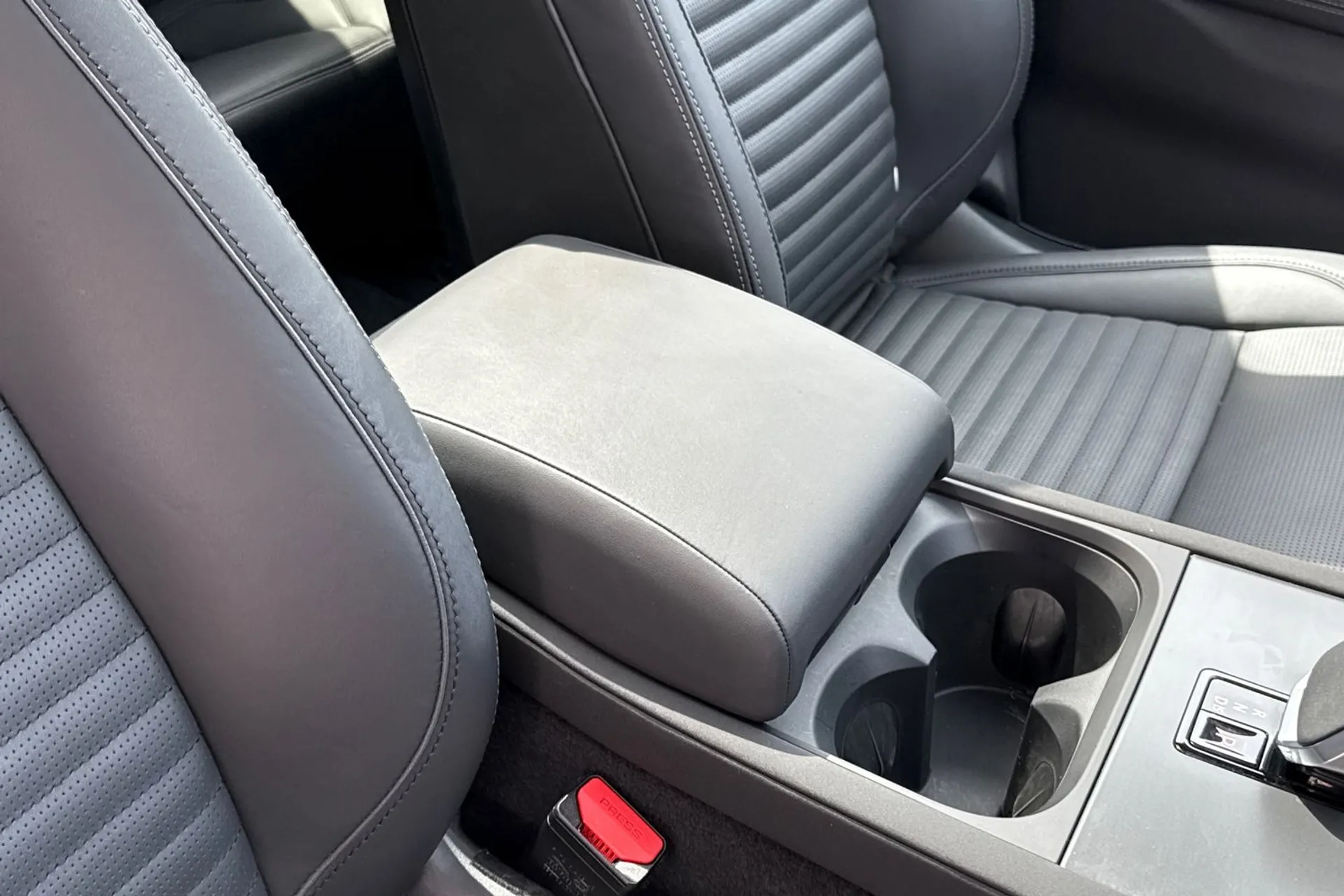 LAND ROVER DISCOVERY SPORT thumbnail image number 40
