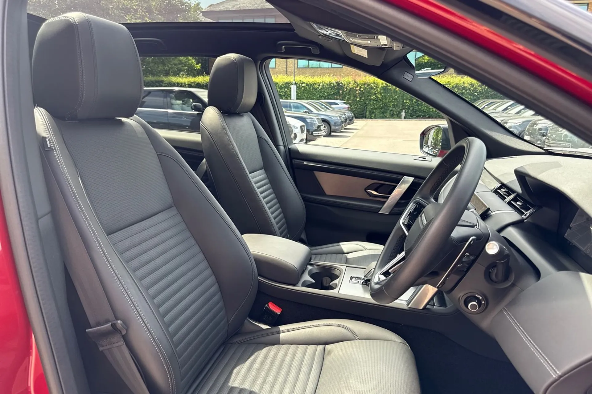 LAND ROVER DISCOVERY SPORT thumbnail image number 38
