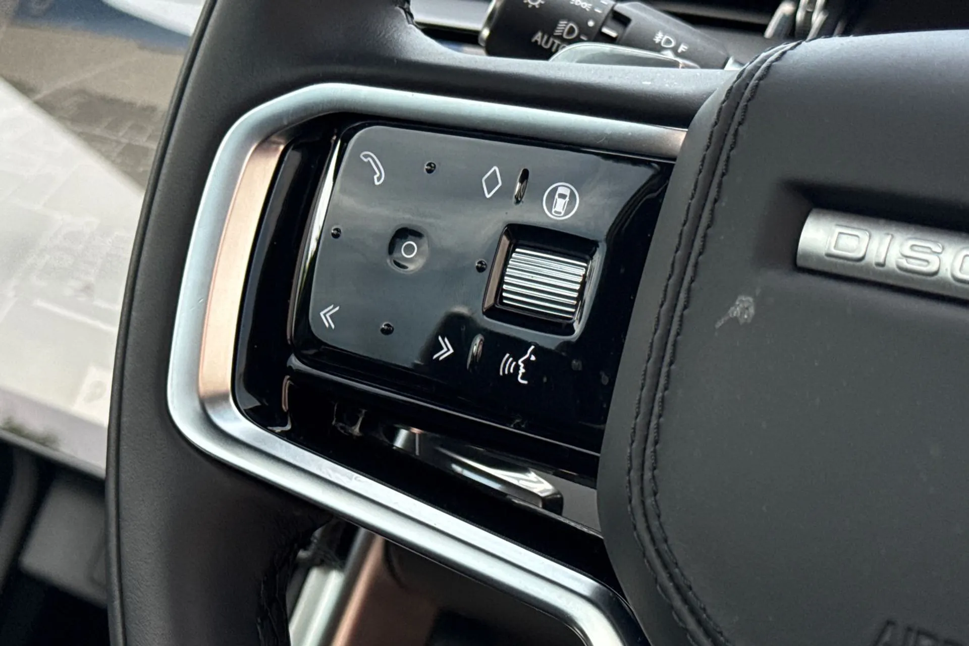 LAND ROVER DISCOVERY SPORT thumbnail image number 44