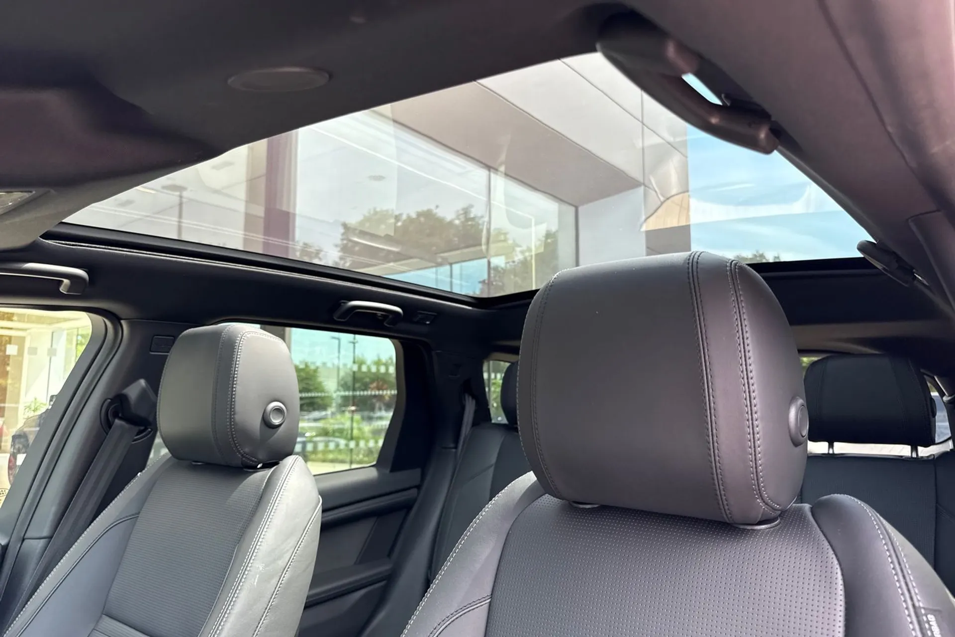 LAND ROVER DISCOVERY SPORT thumbnail image number 6