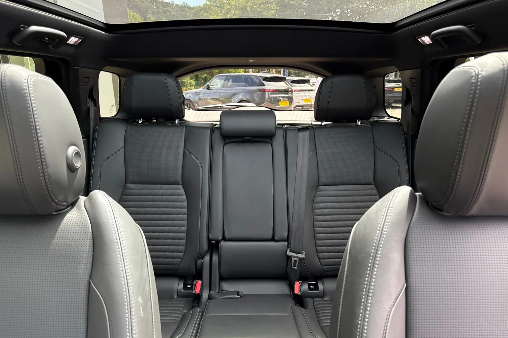 LAND ROVER DISCOVERY SPORT thumbnail image number 37