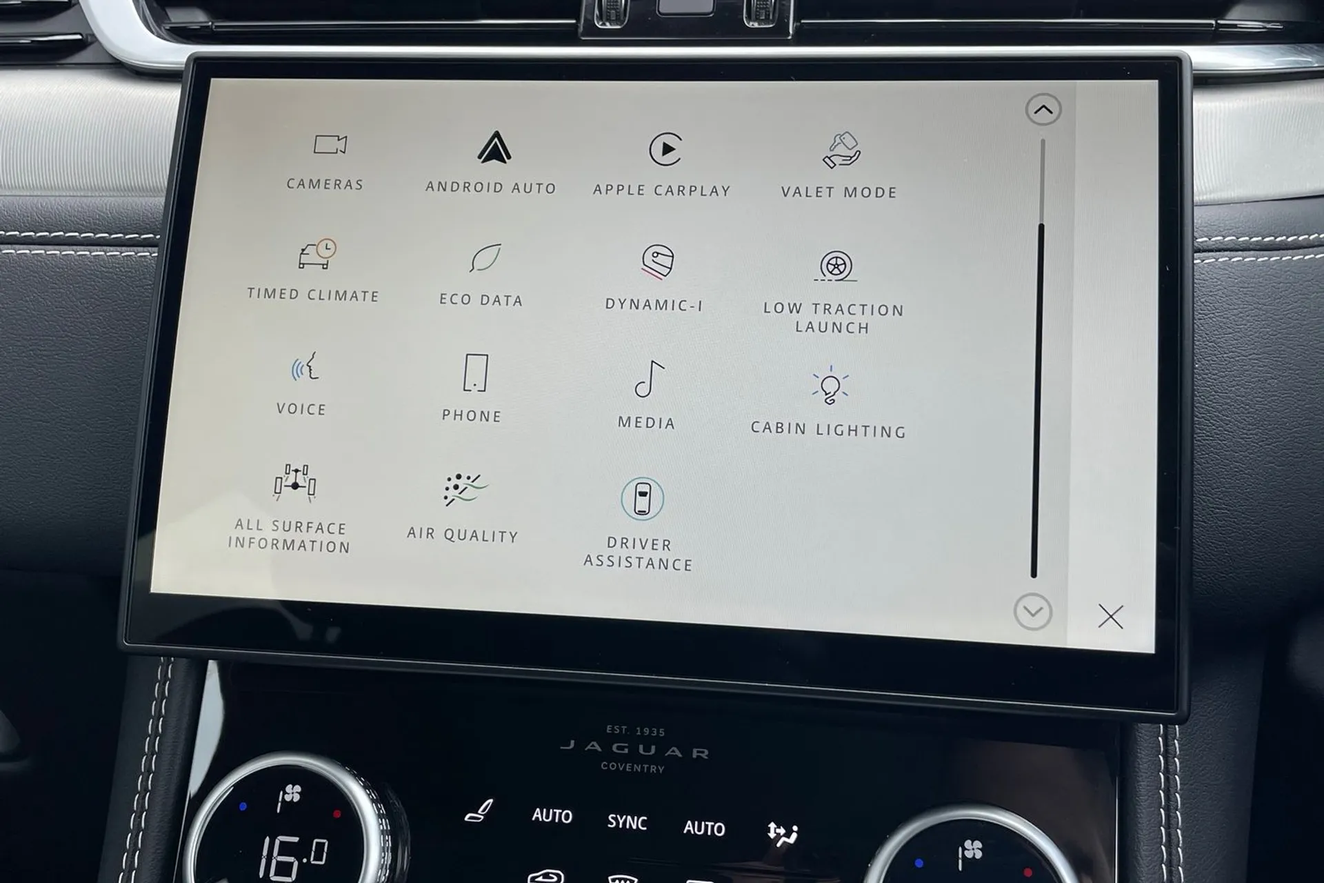 Jaguar F-PACE thumbnail image number 62