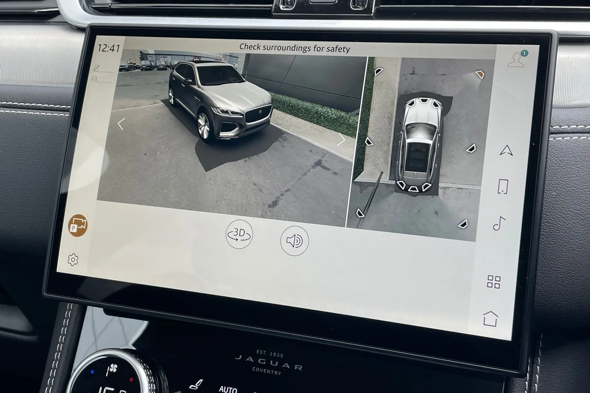 Jaguar F-PACE thumbnail image number 9