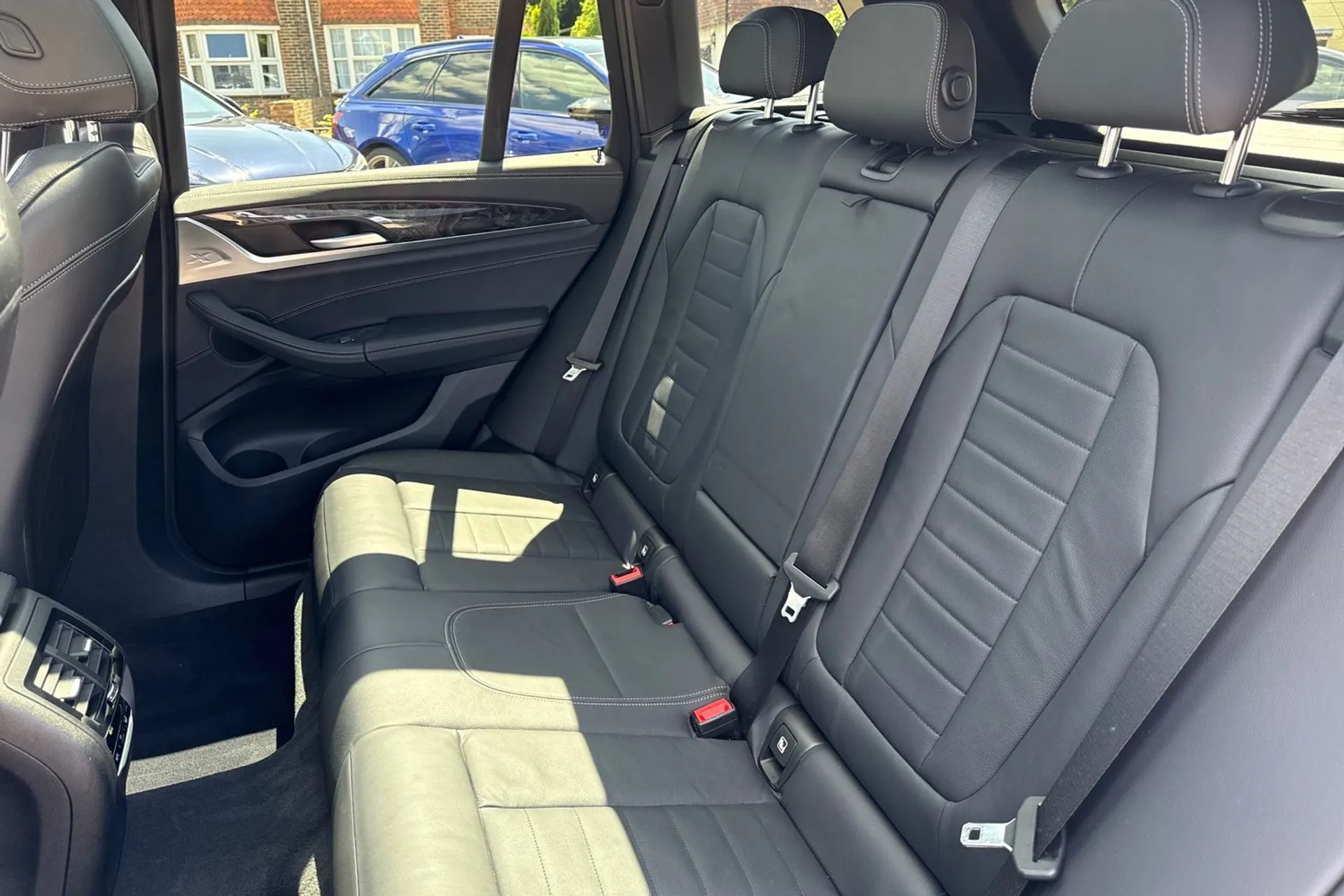 BMW X3 thumbnail image number 42