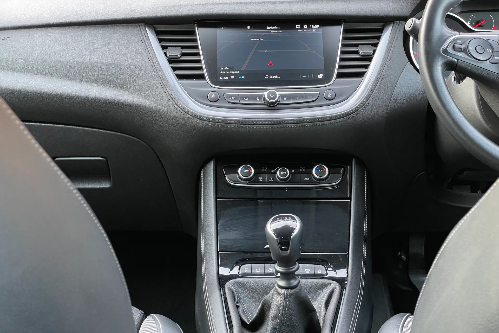 VAUXHALL GRANDLAND X thumbnail image number 12