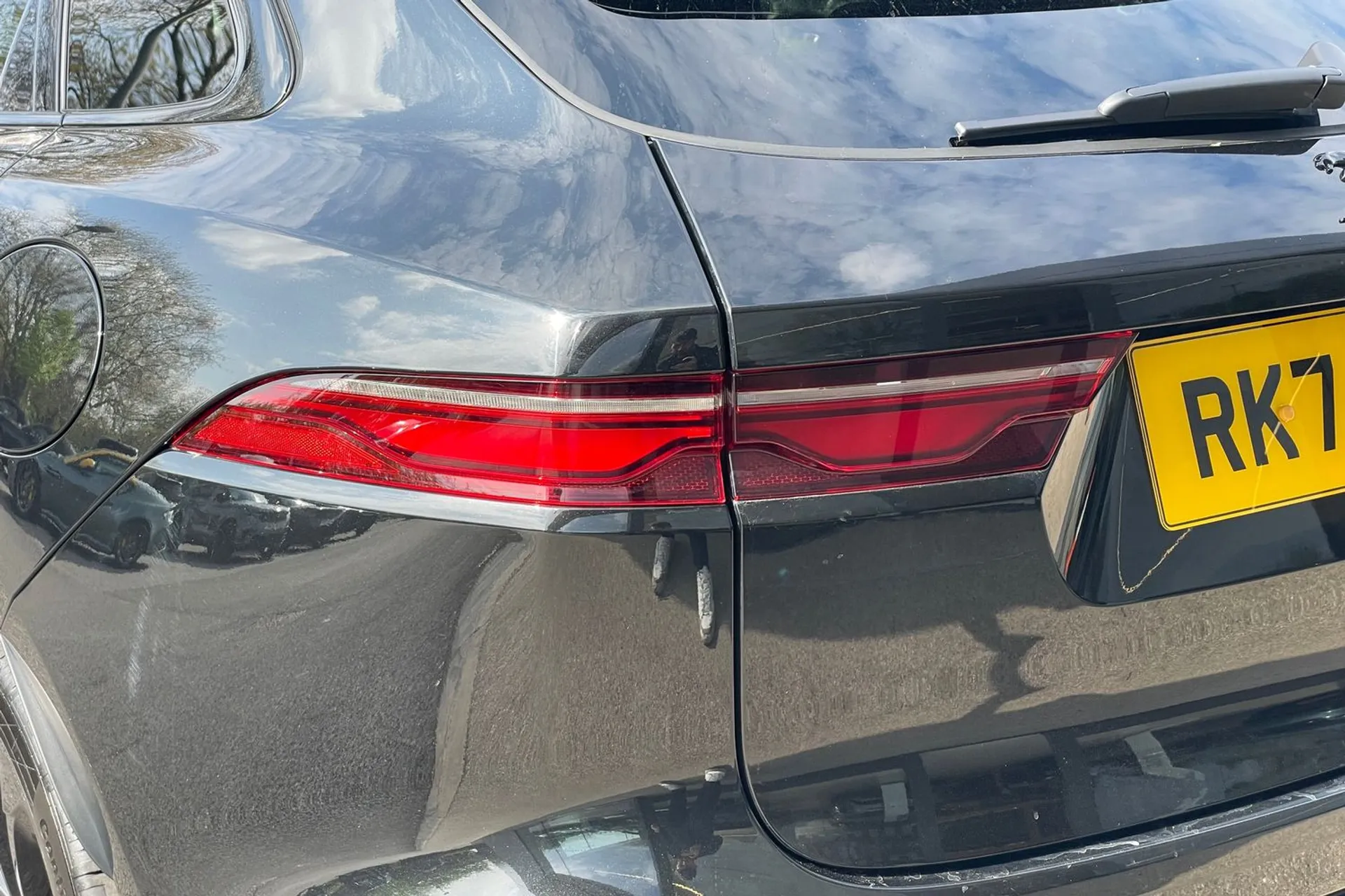 Jaguar F-PACE thumbnail image number 63