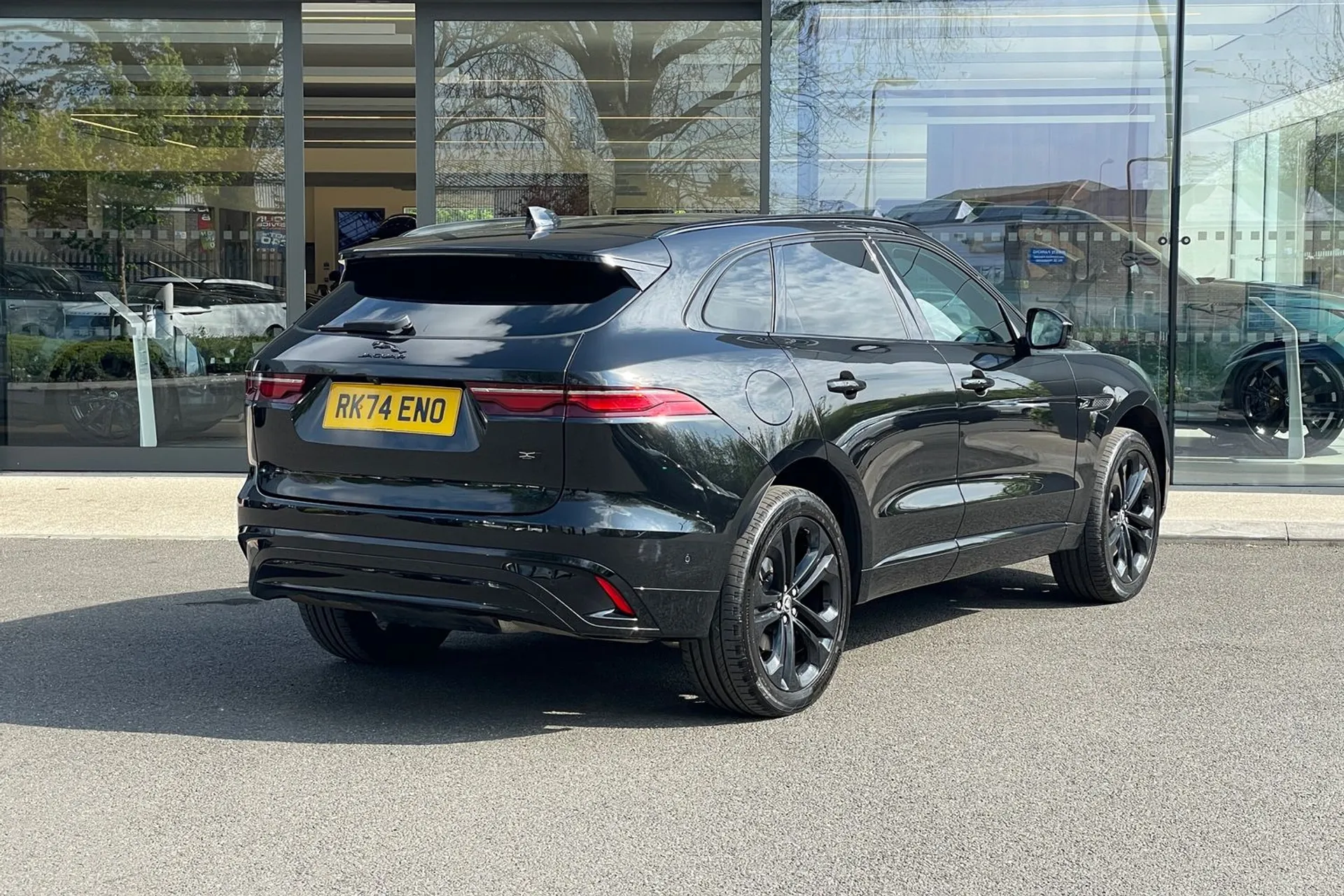 Jaguar F-PACE thumbnail image number 7