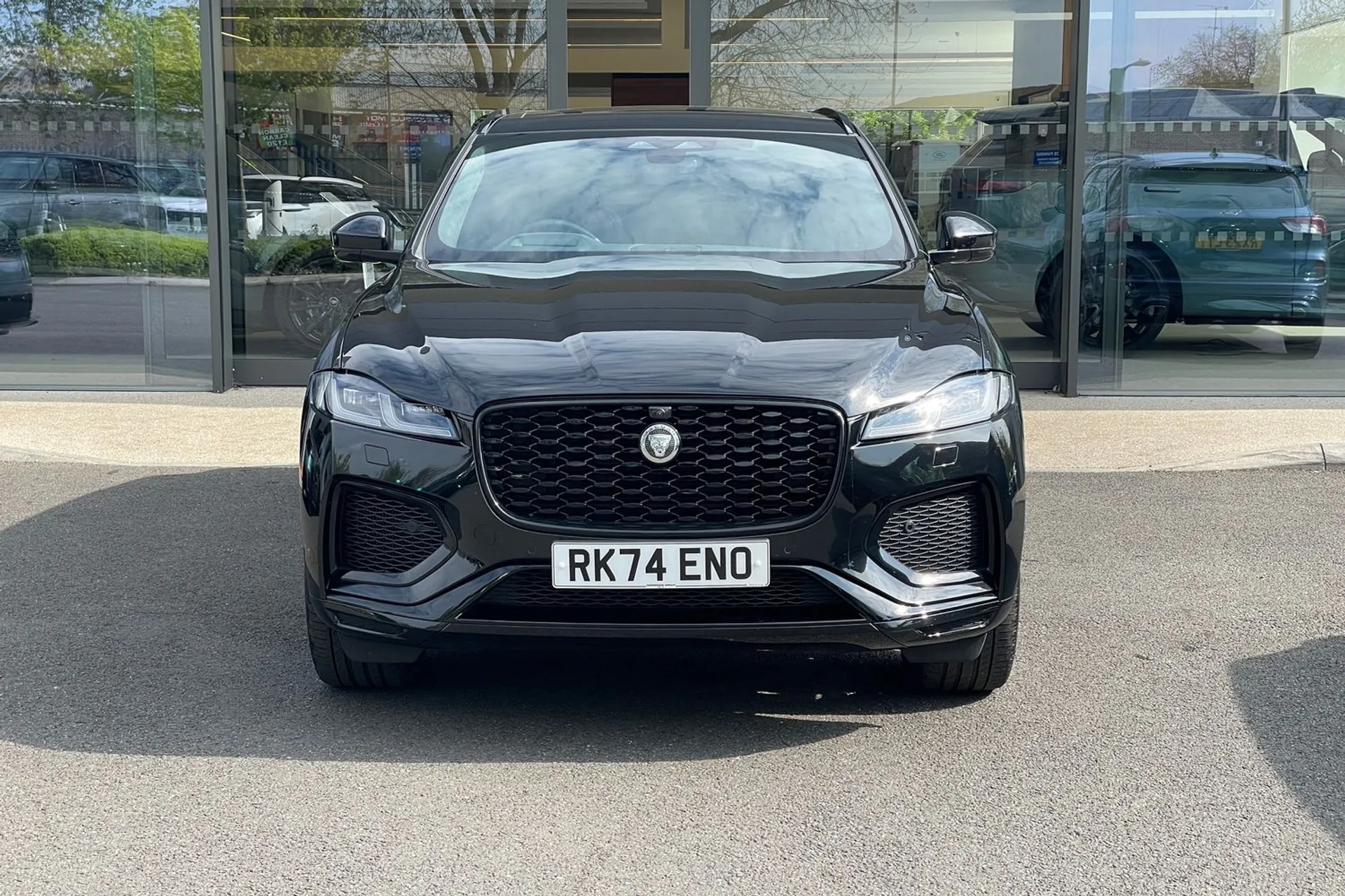 Jaguar F-PACE thumbnail image number 6