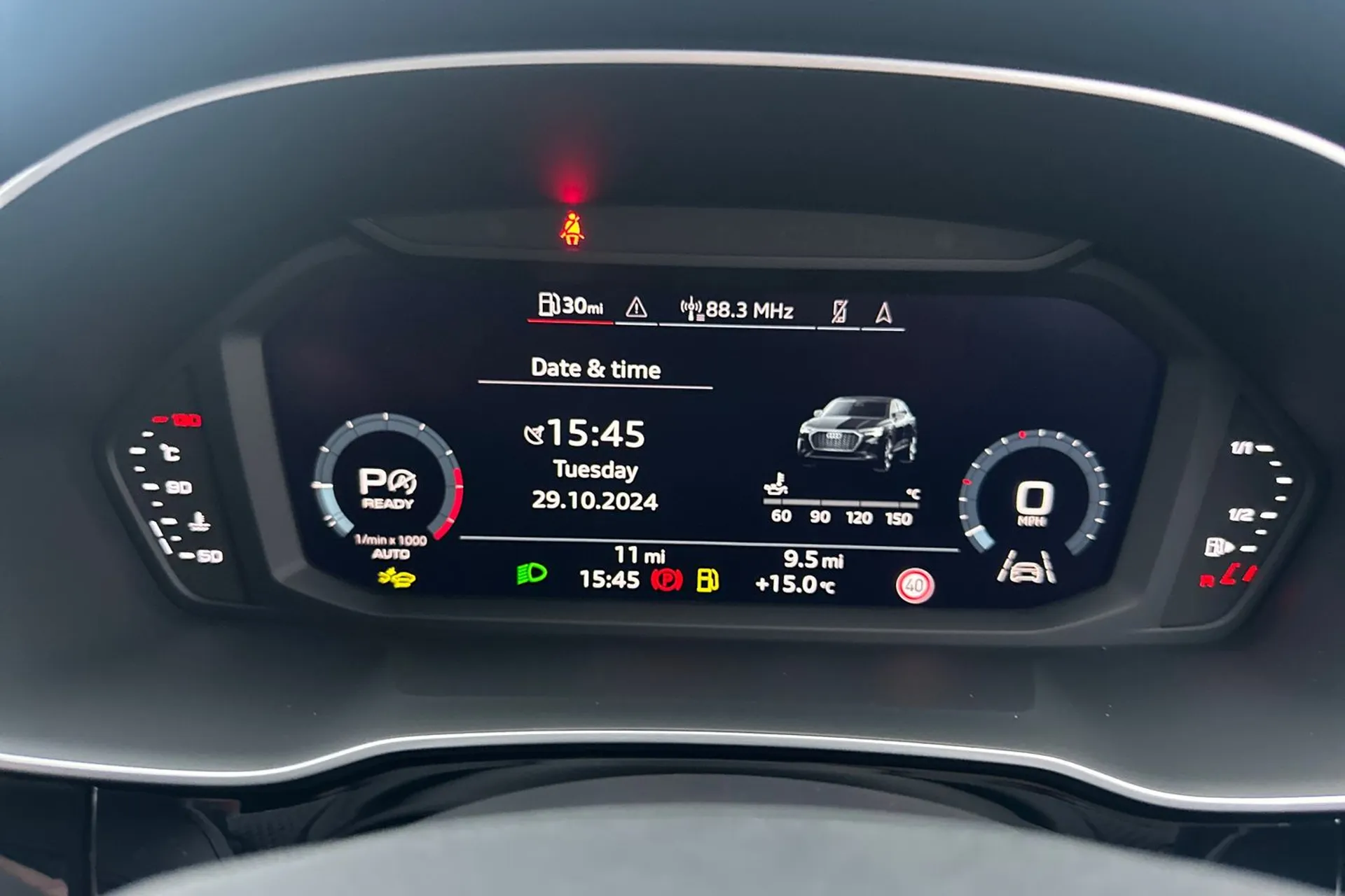 Audi Q3 thumbnail image number 11