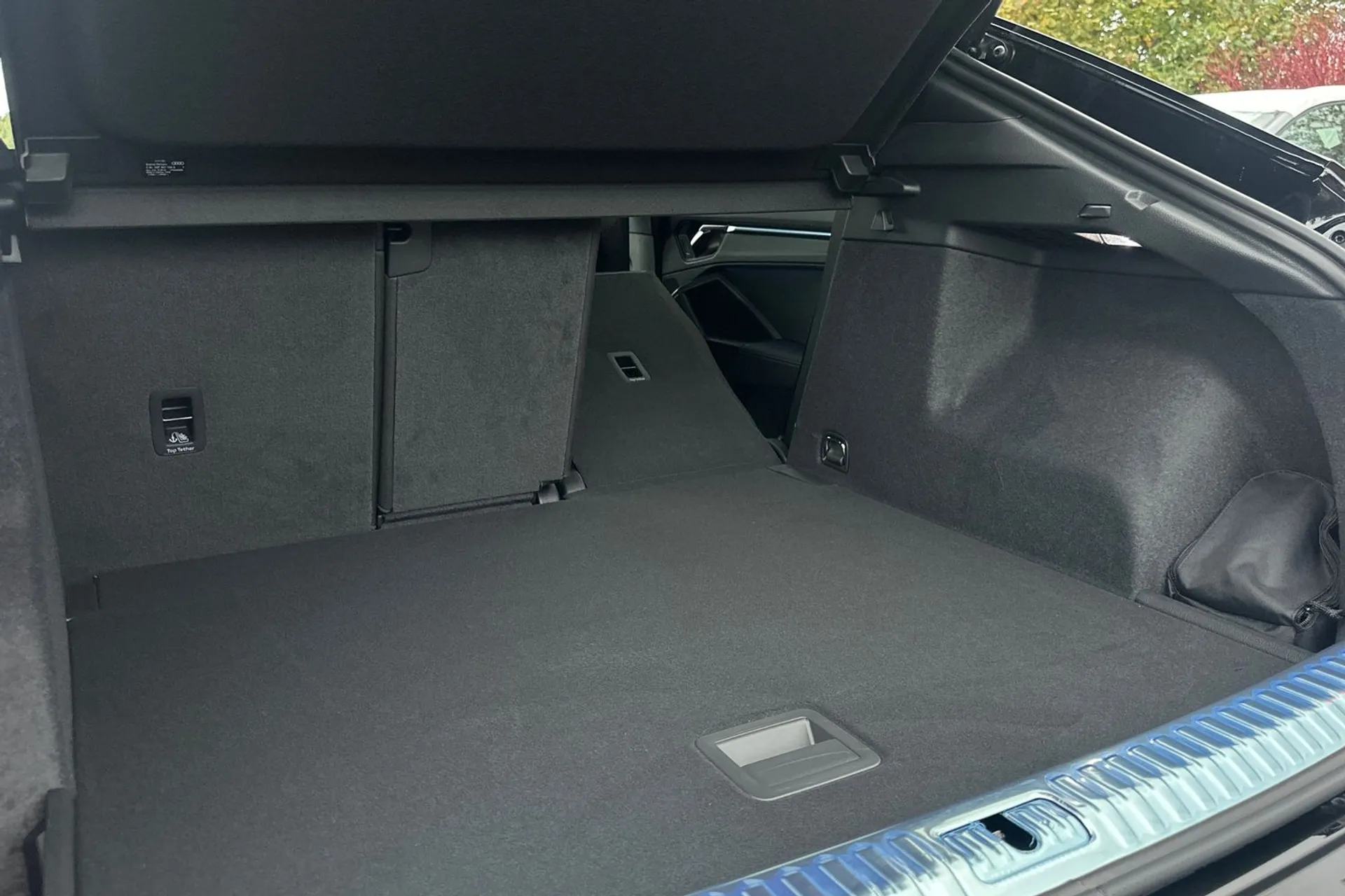 Audi Q3 thumbnail image number 26