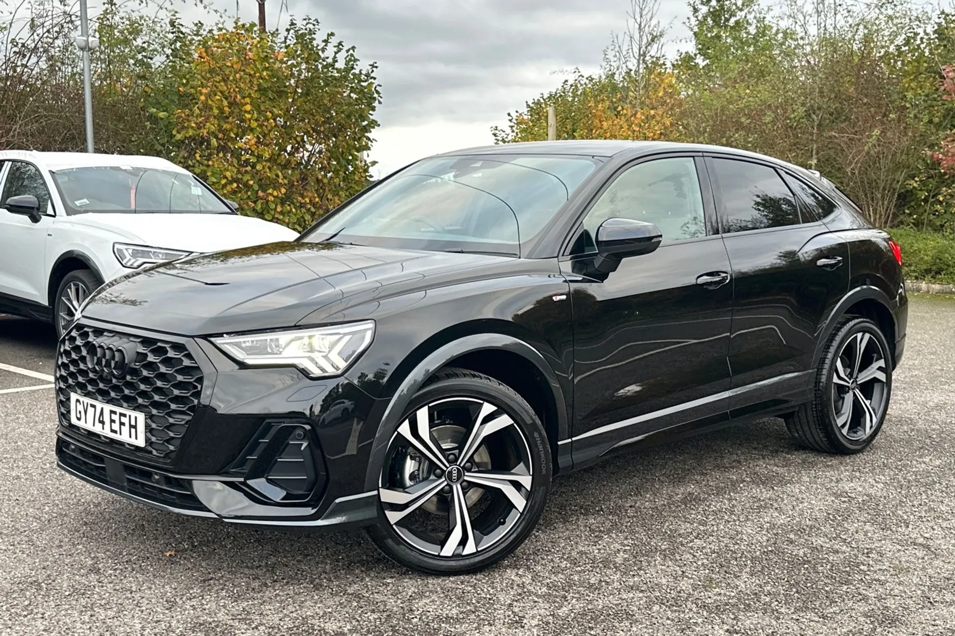 Audi Q3 thumbnail image number 19