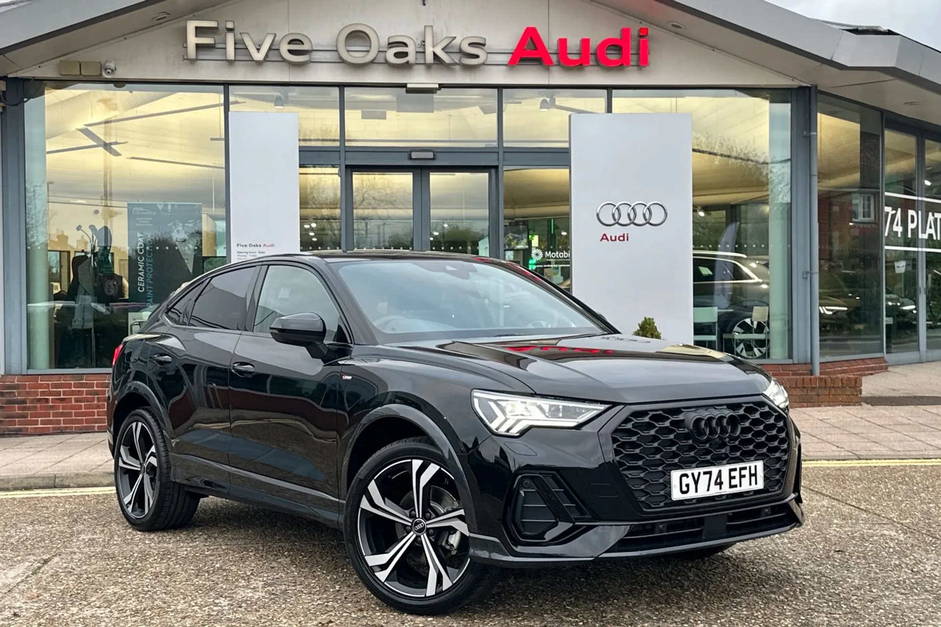 Audi Q3 focused image