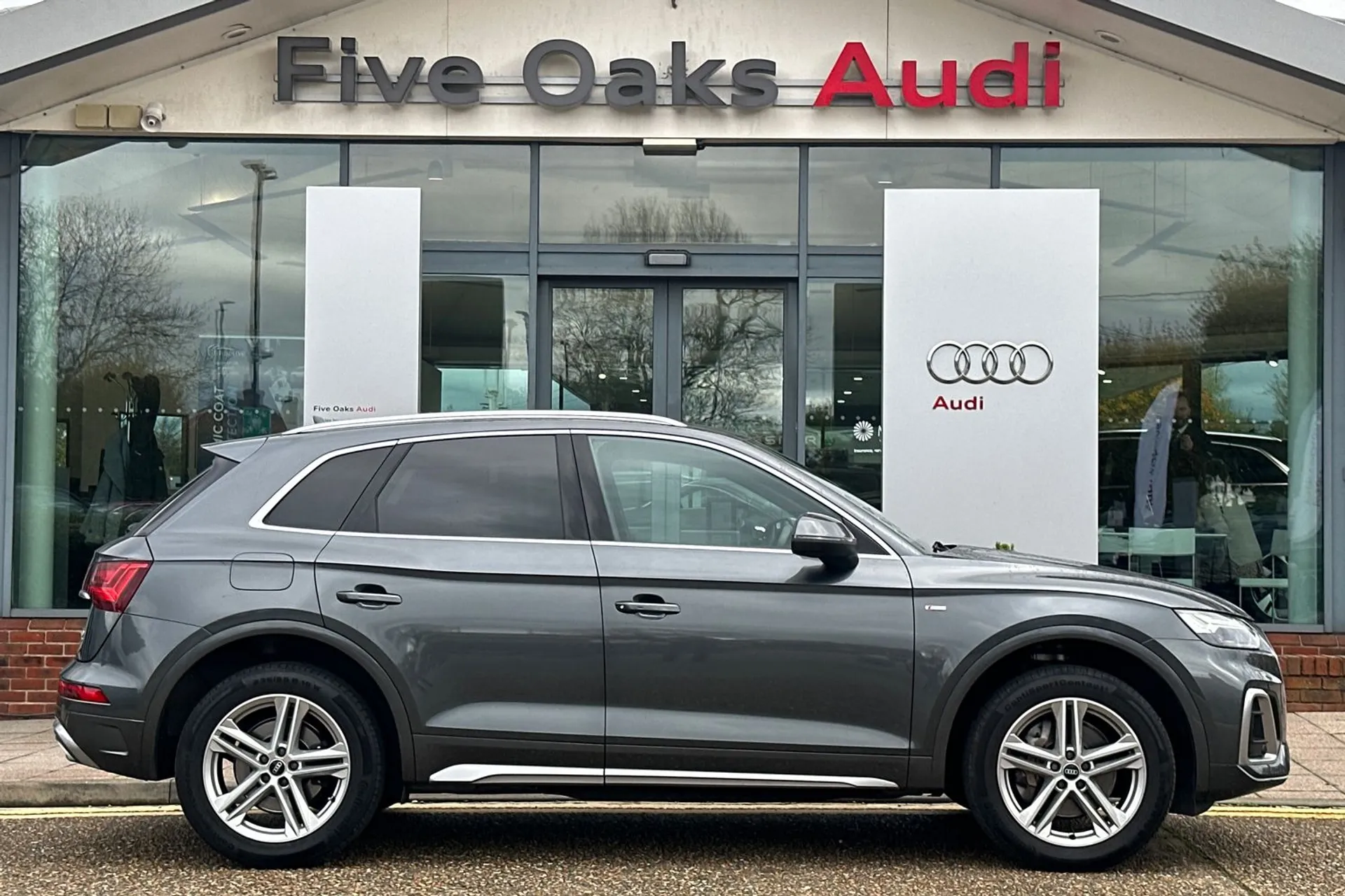 Audi Q5 thumbnail image number 2