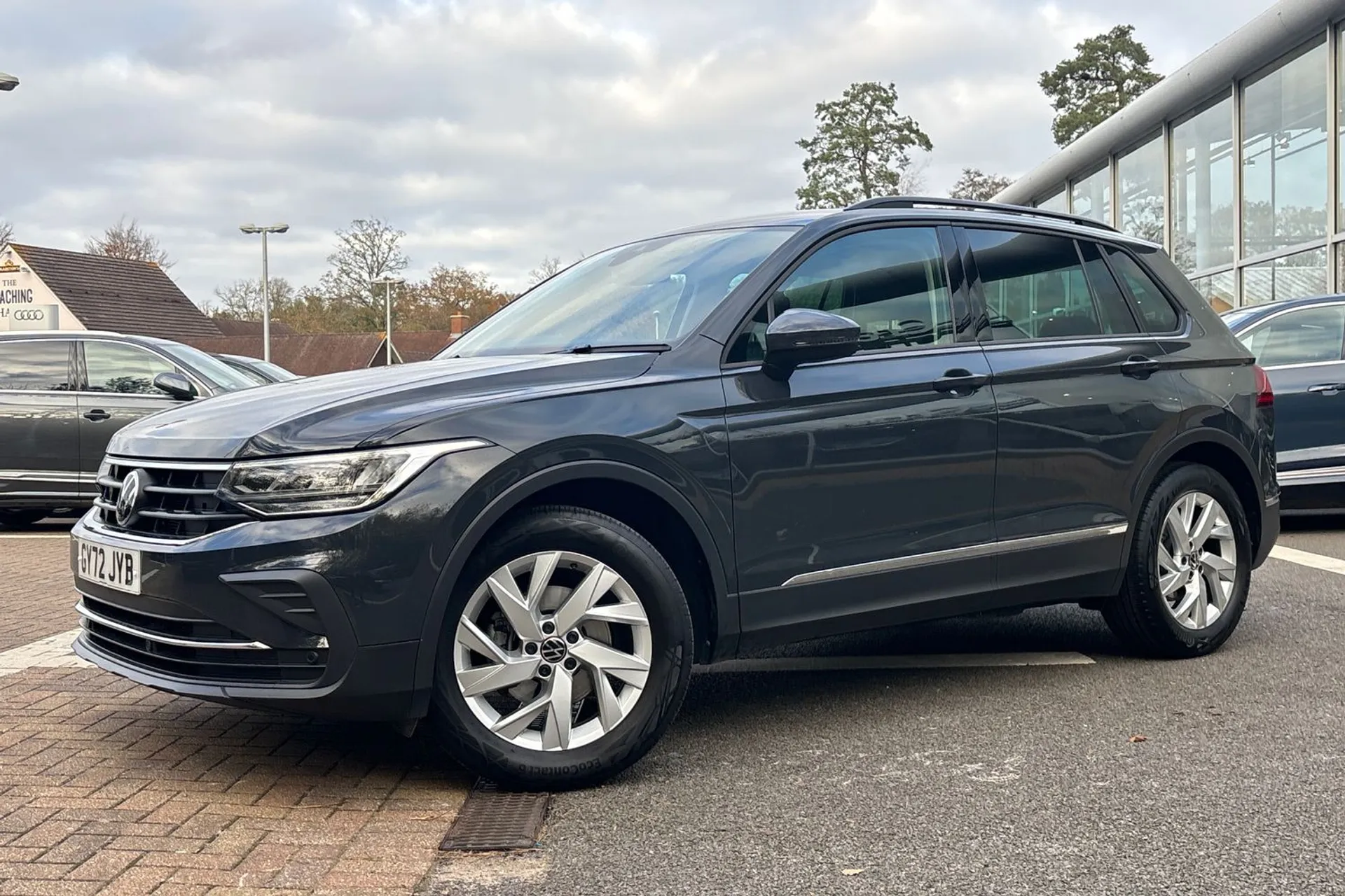 VOLKSWAGEN TIGUAN thumbnail image number 10