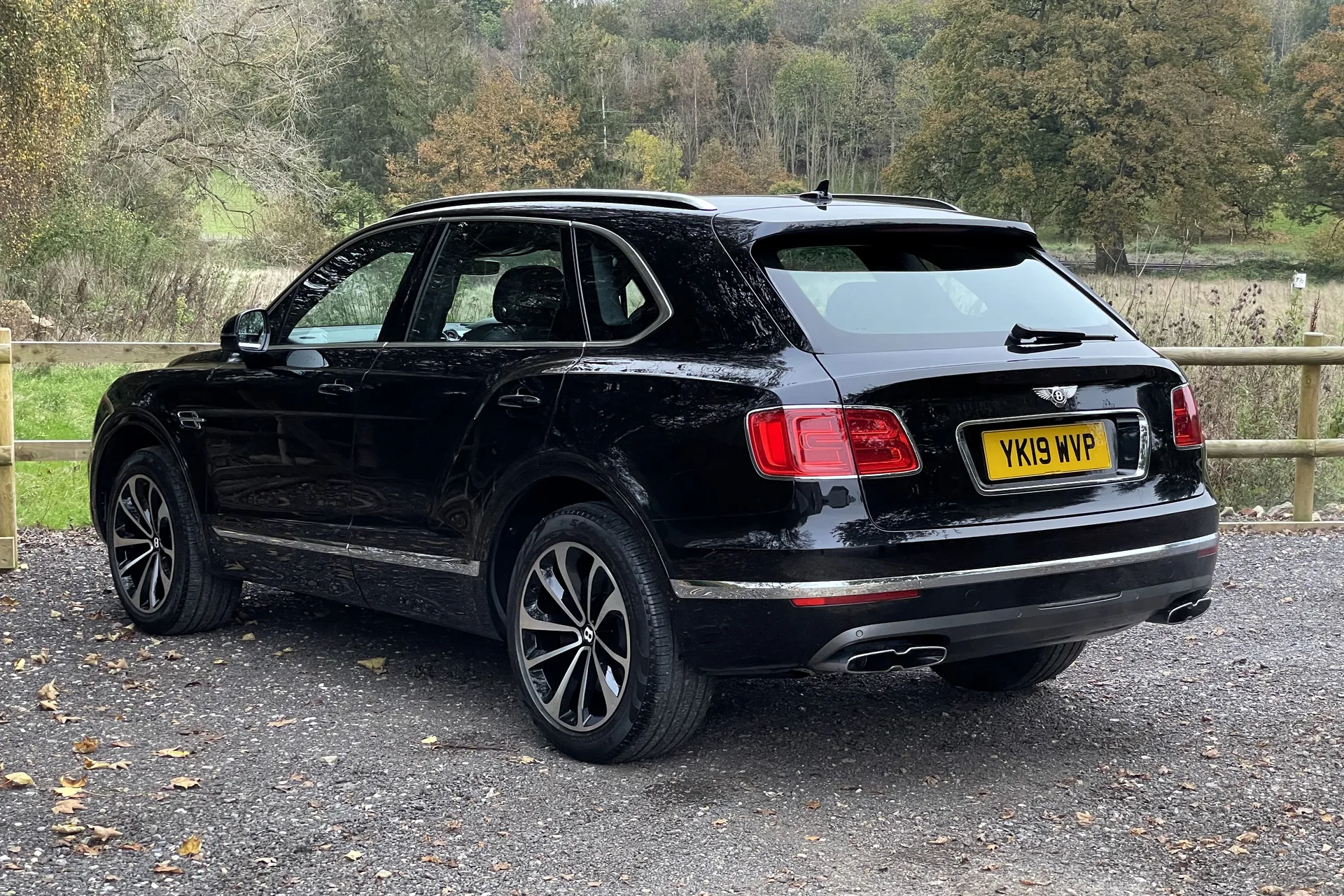 Bentley BENTAYGA thumbnail image number 10