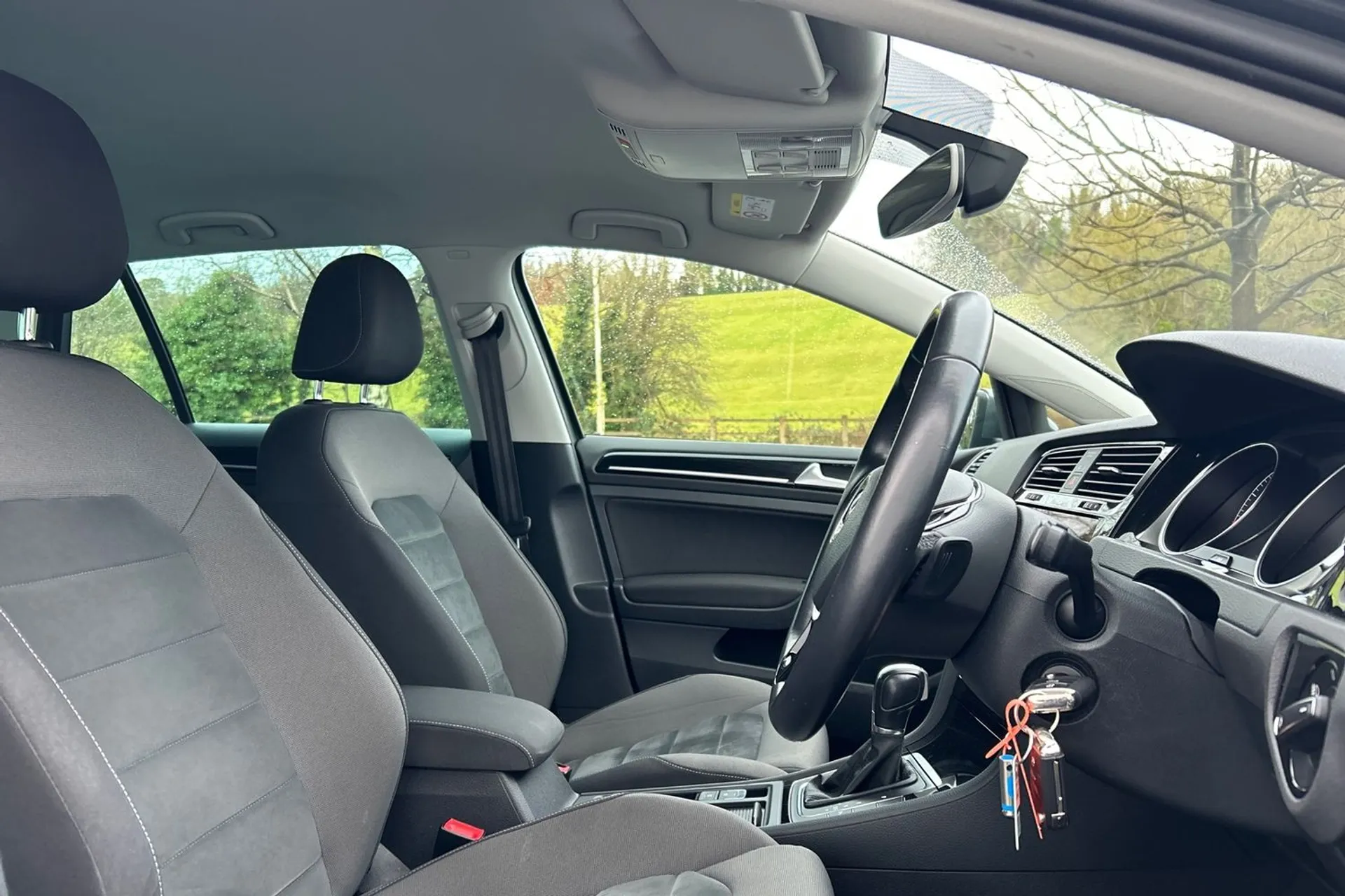 VOLKSWAGEN GOLF thumbnail image number 13