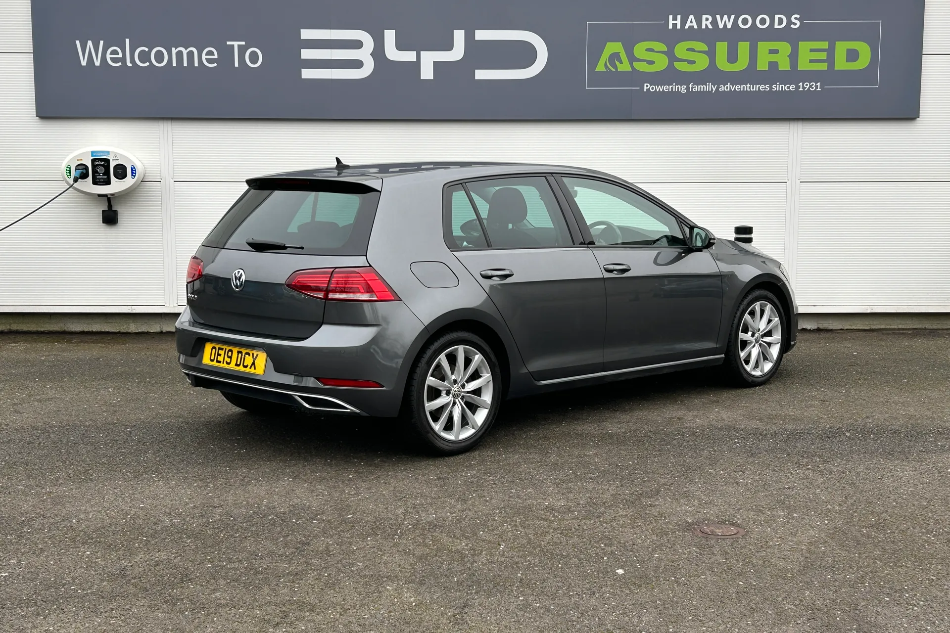 VOLKSWAGEN GOLF thumbnail image number 8
