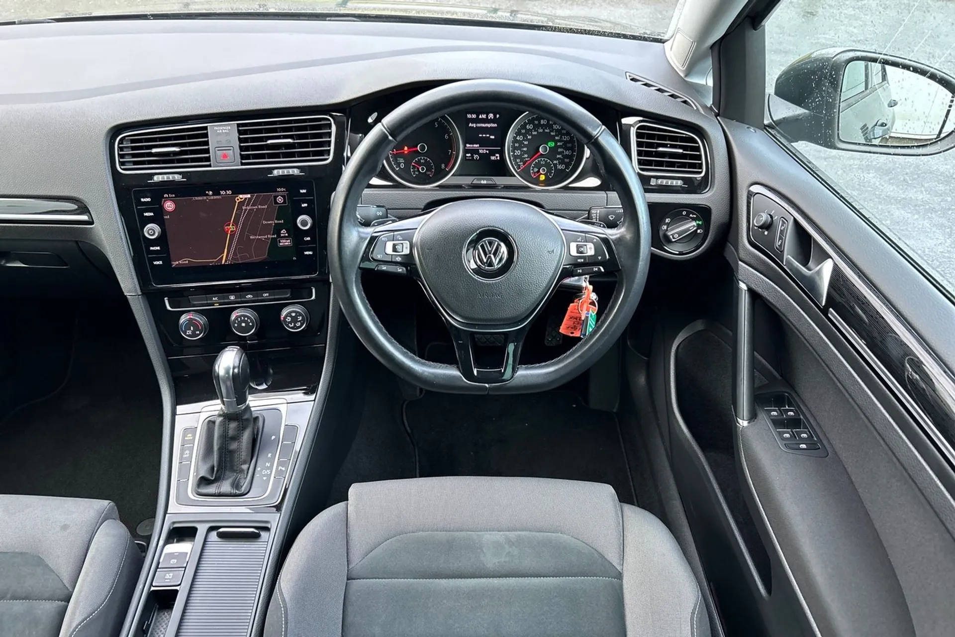 VOLKSWAGEN GOLF thumbnail image number 39