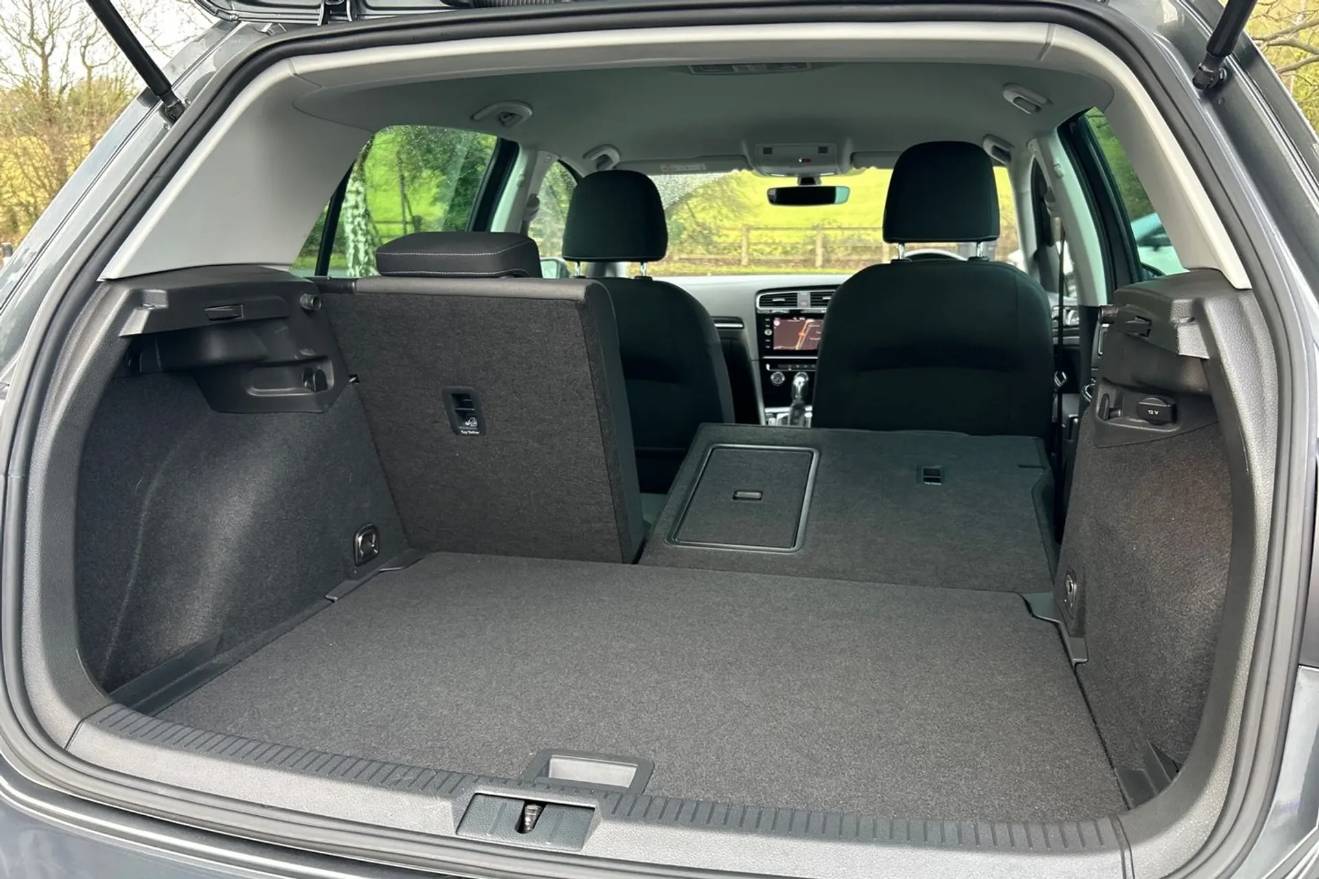 VOLKSWAGEN GOLF thumbnail image number 34