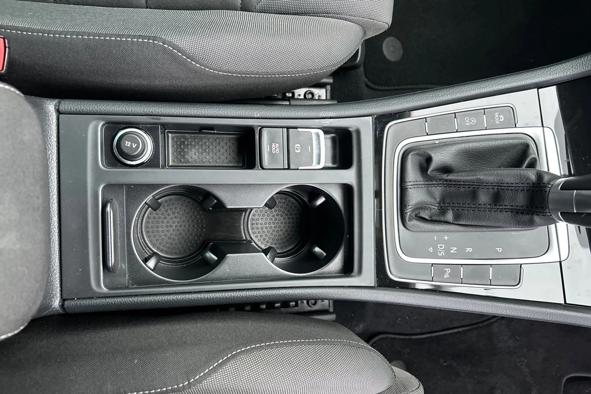 VOLKSWAGEN GOLF thumbnail image number 49
