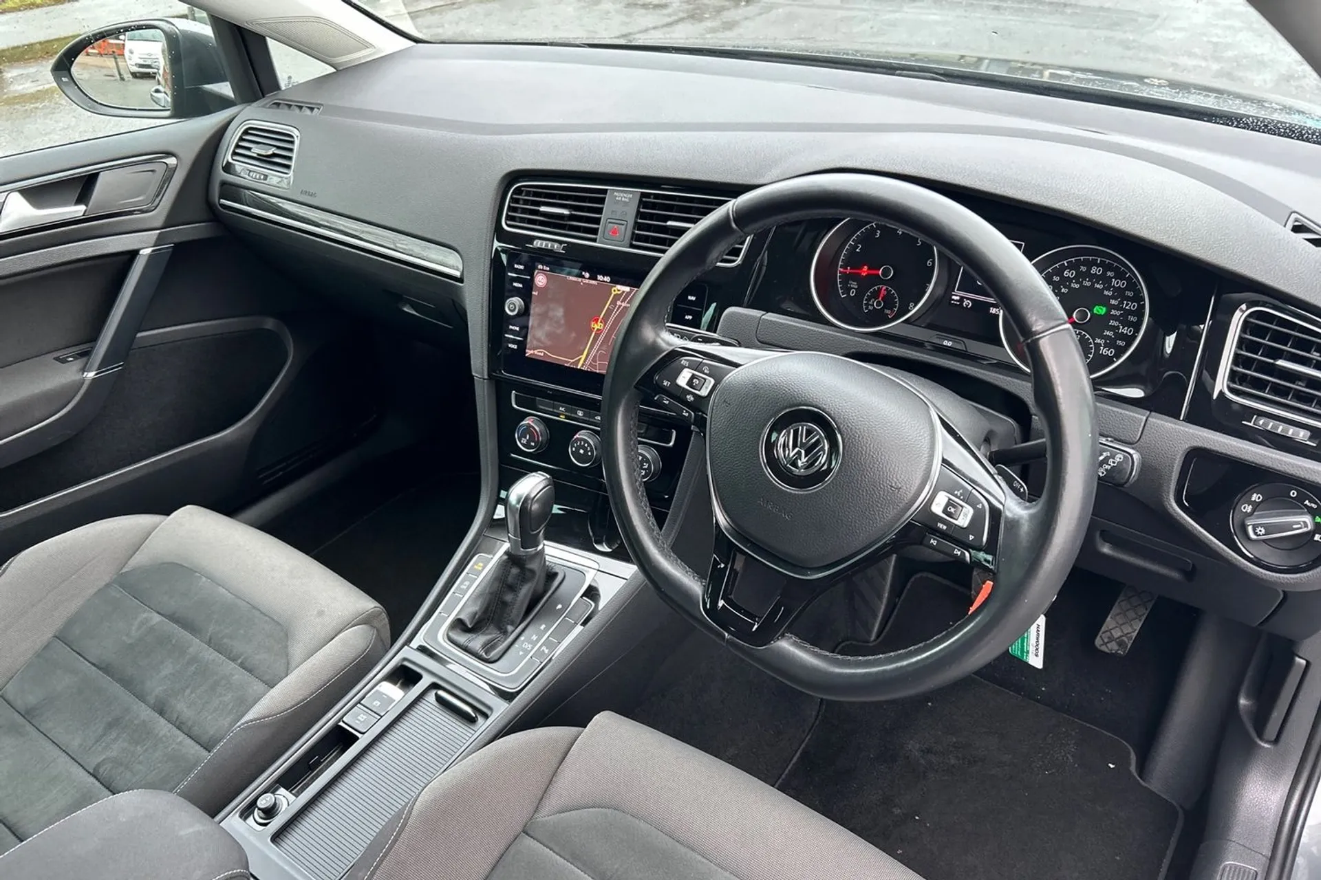VOLKSWAGEN GOLF thumbnail image number 14