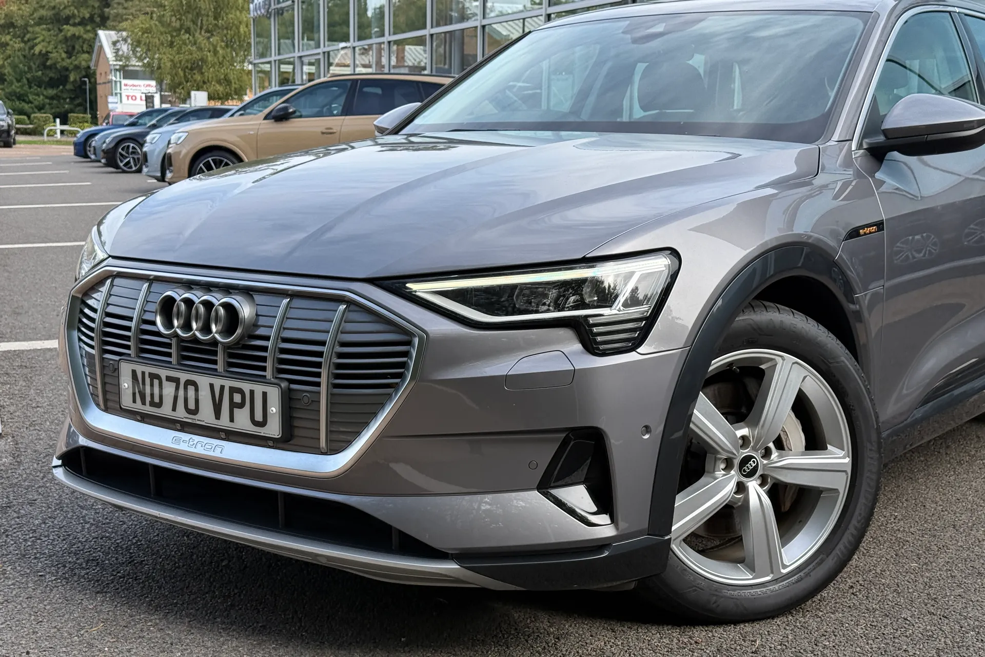 Audi e-tron thumbnail image number 53