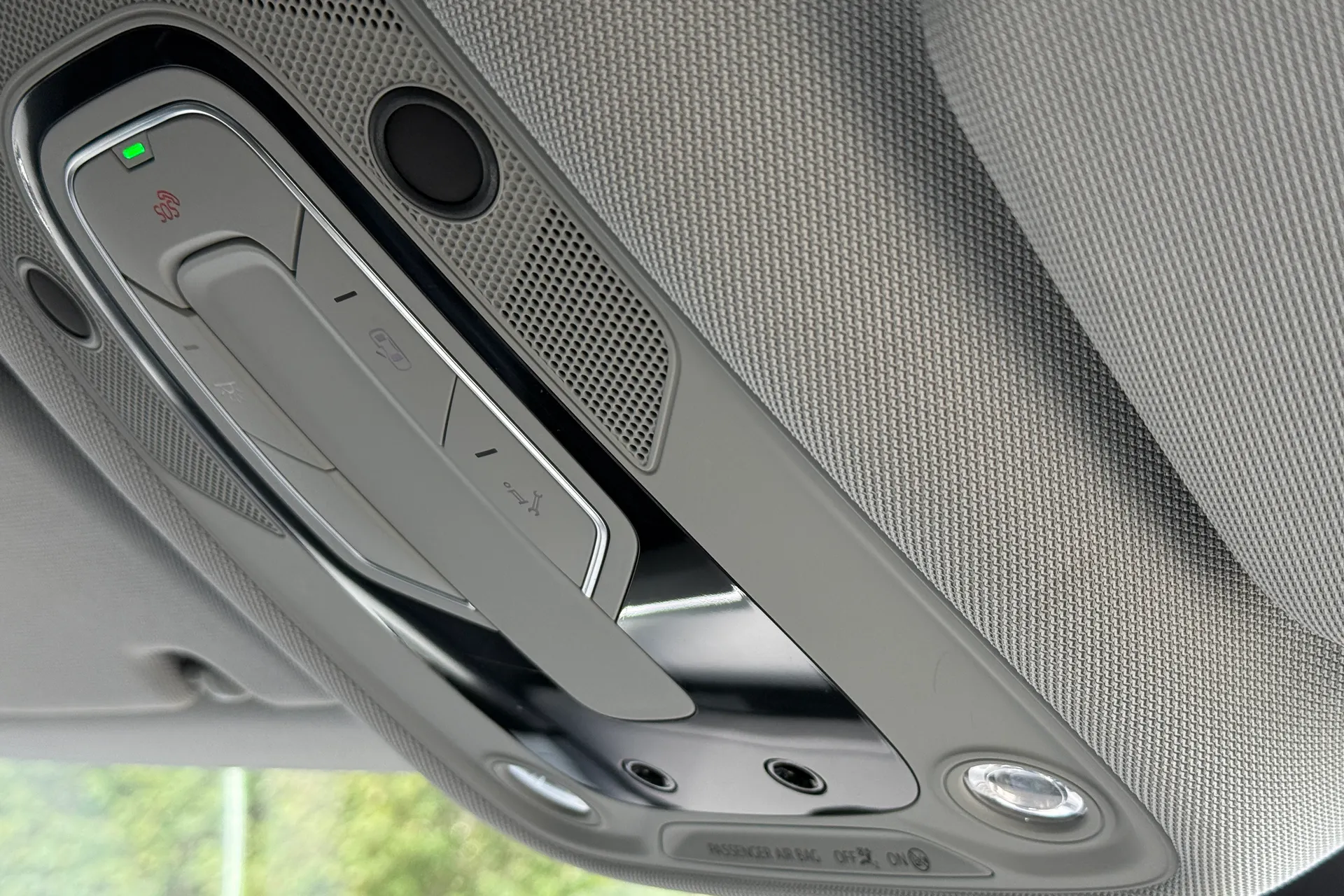 Audi e-tron thumbnail image number 19