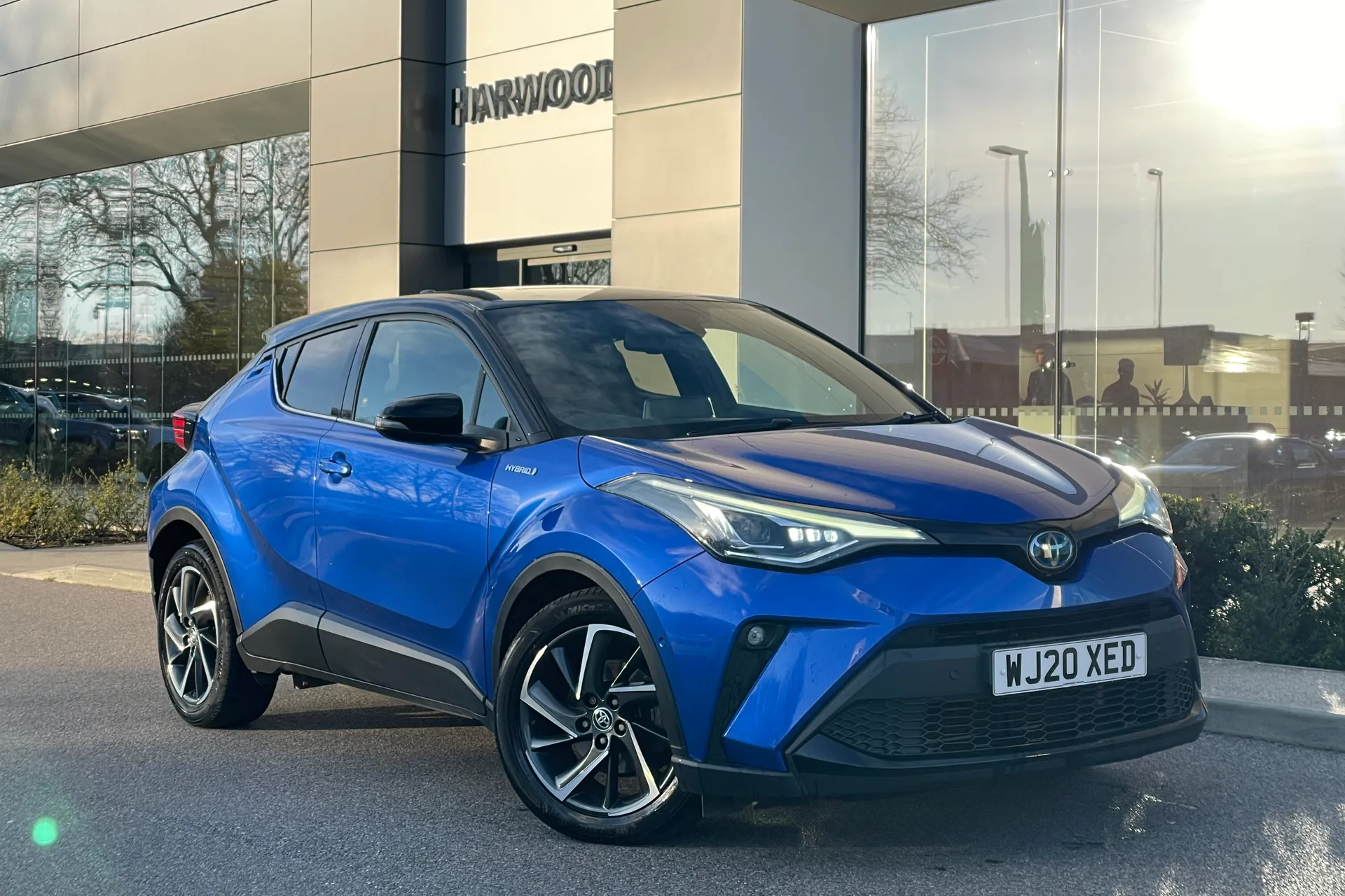 TOYOTA C-HR focused image