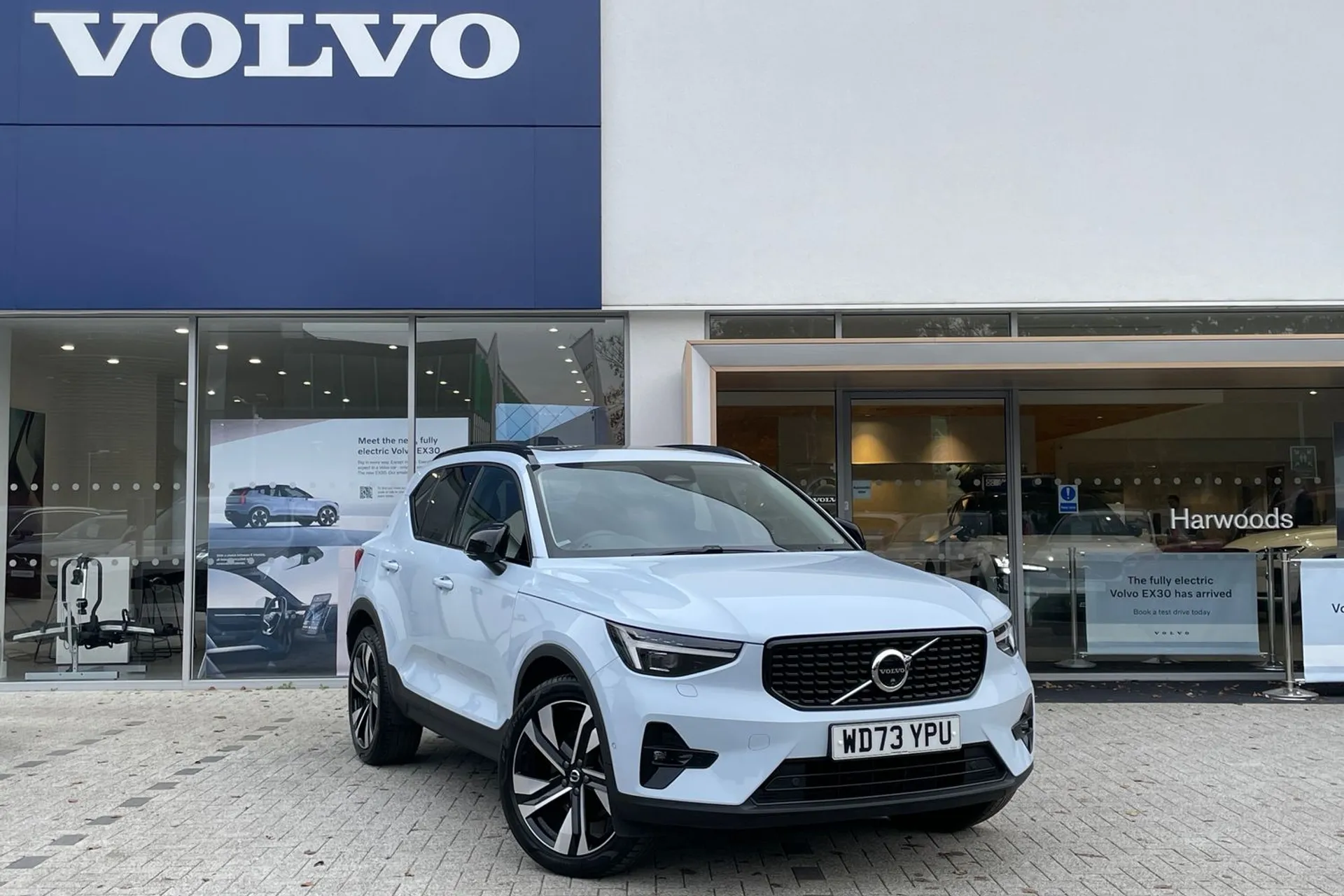 Volvo XC40 focused image