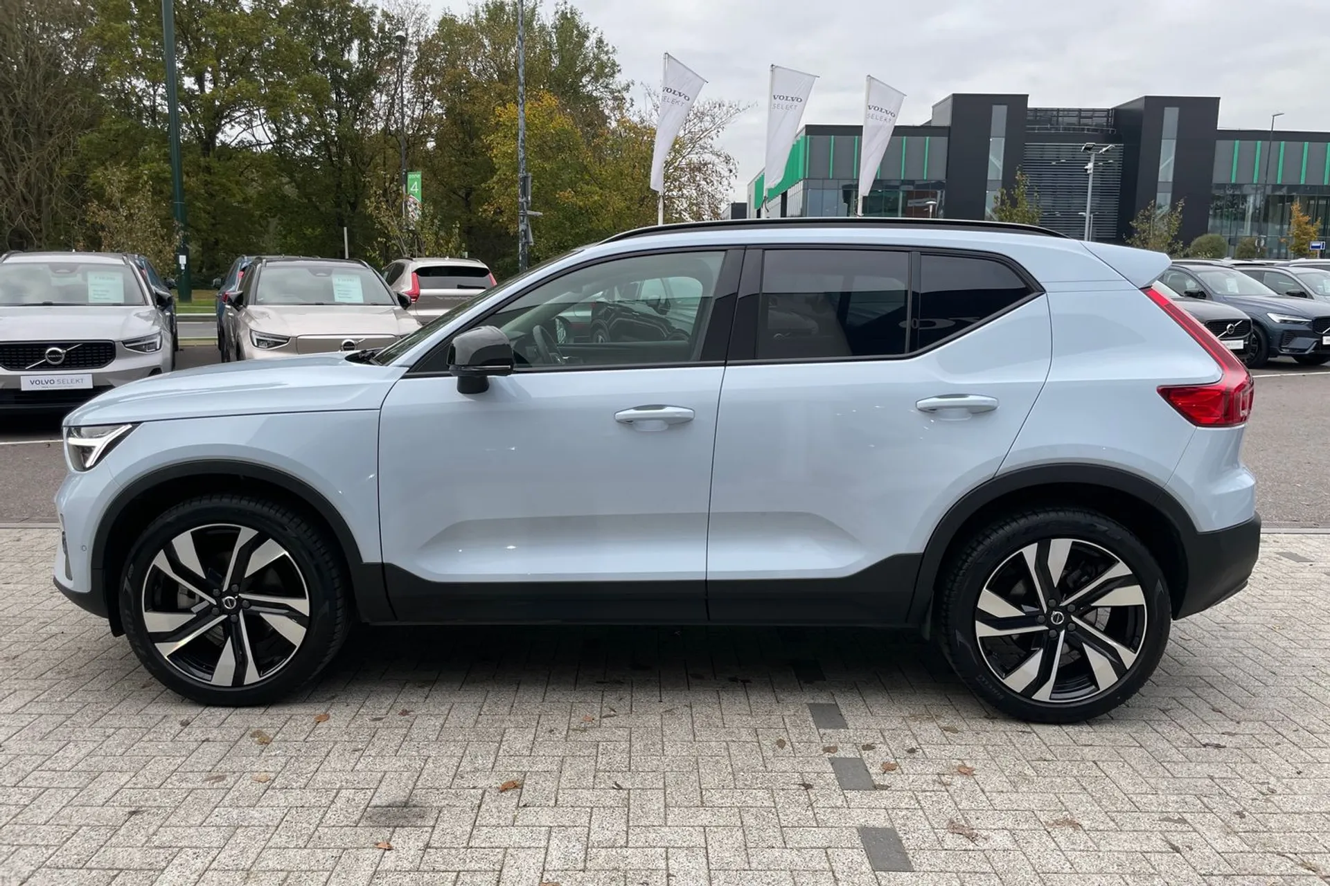 Volvo XC40 thumbnail image number 9