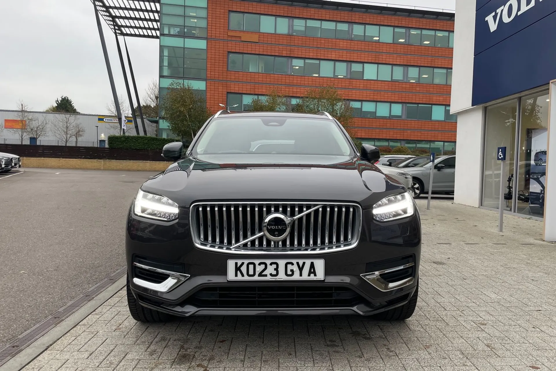 Volvo XC90 thumbnail image number 12