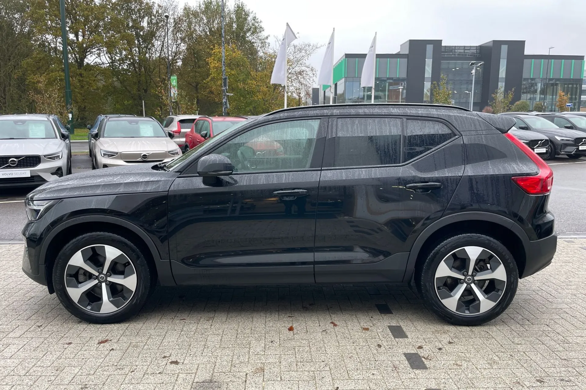 Volvo XC40 thumbnail image number 10