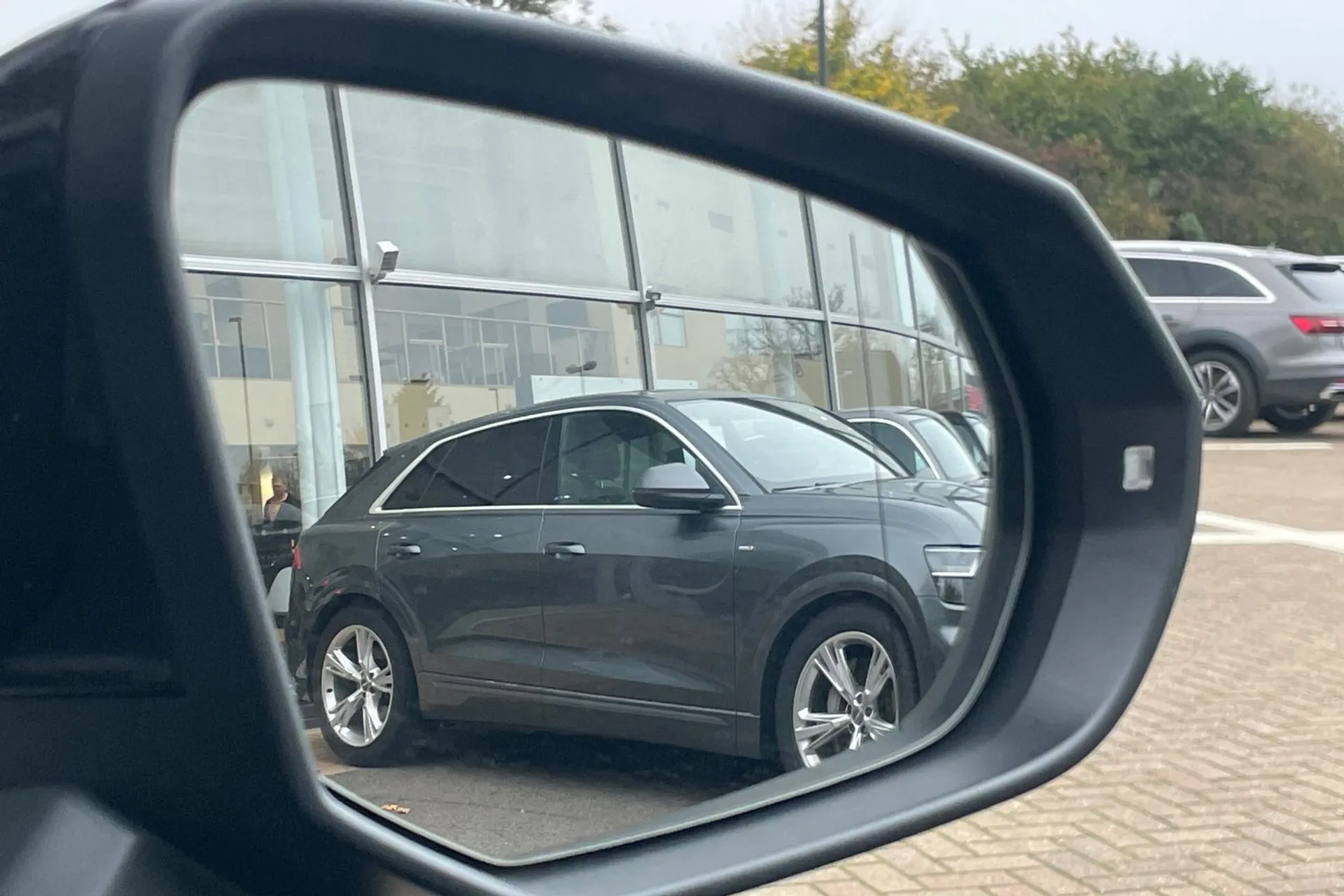 Audi Q3 thumbnail image number 45