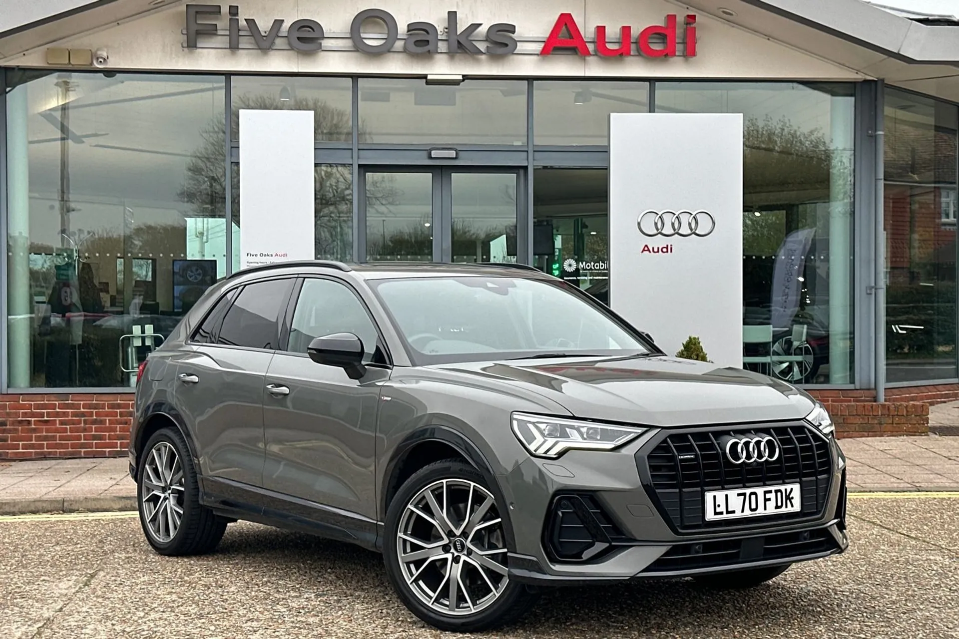 Audi Q3 focused image