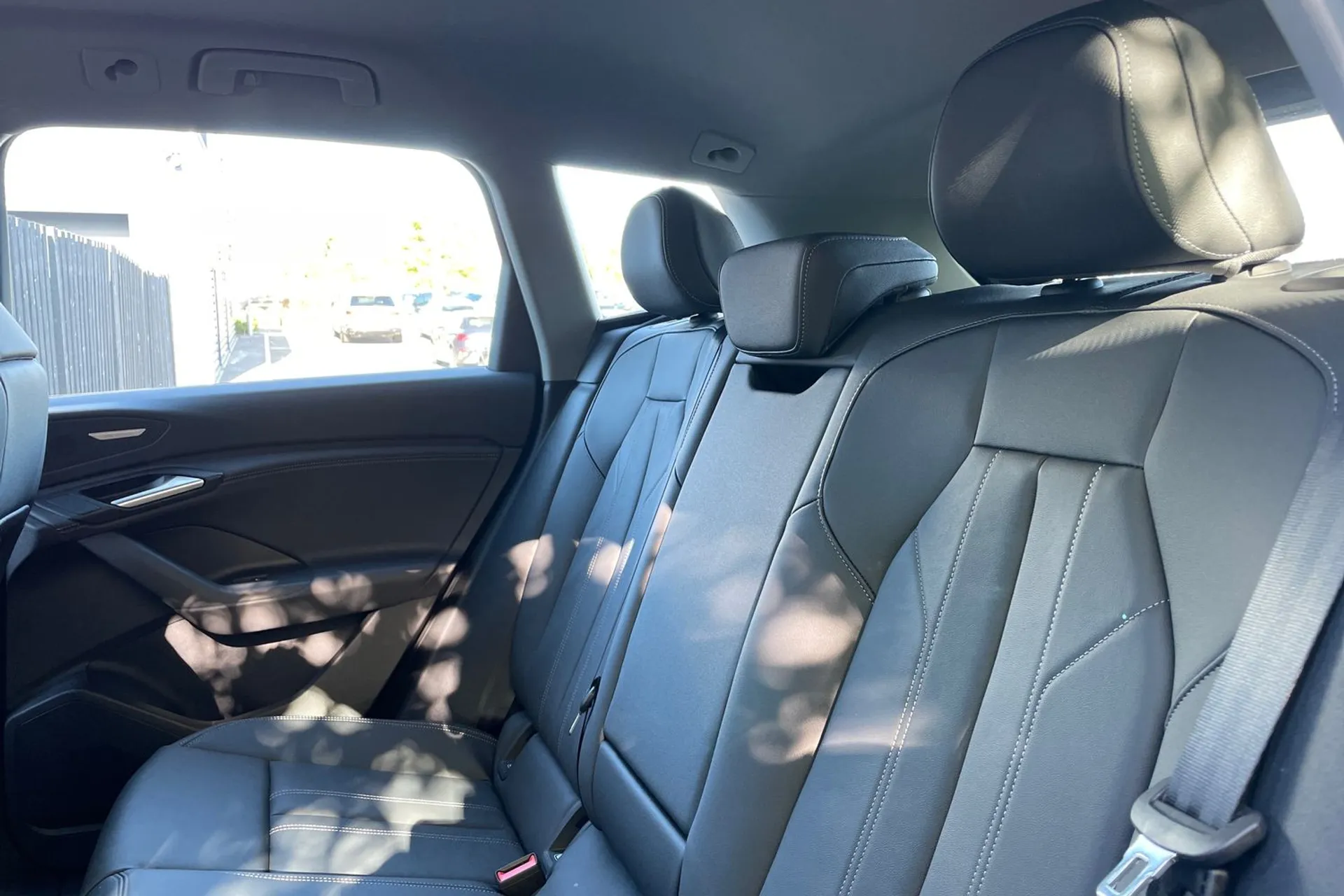 Audi Q6 thumbnail image number 28