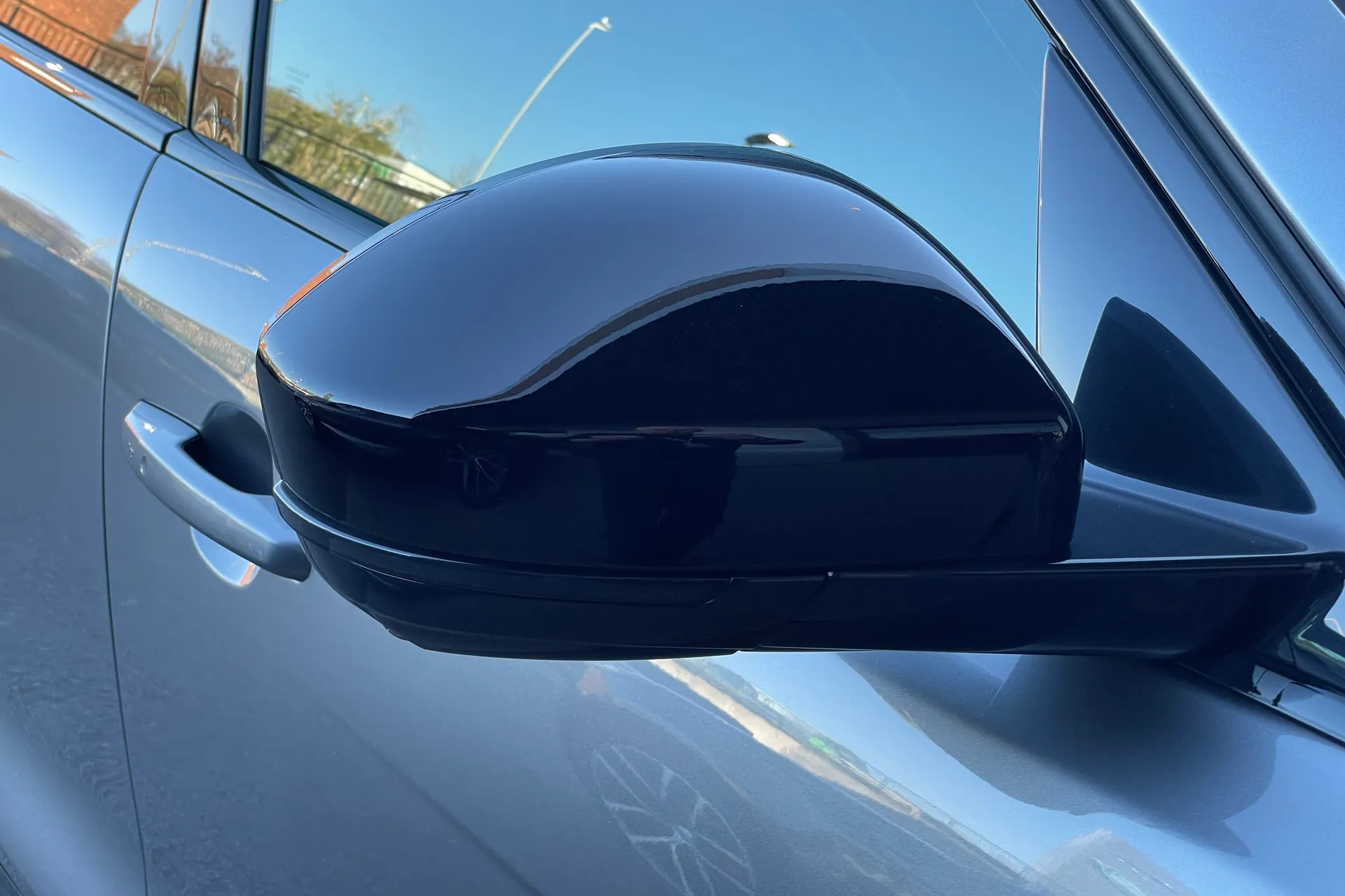 Jaguar F-PACE thumbnail image number 59