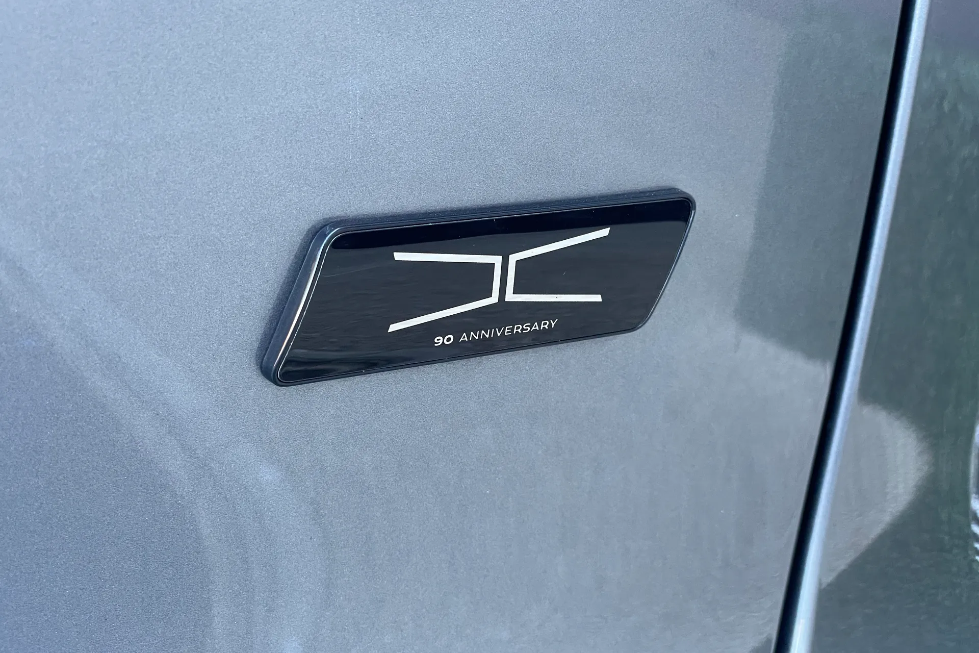Jaguar F-PACE thumbnail image number 8