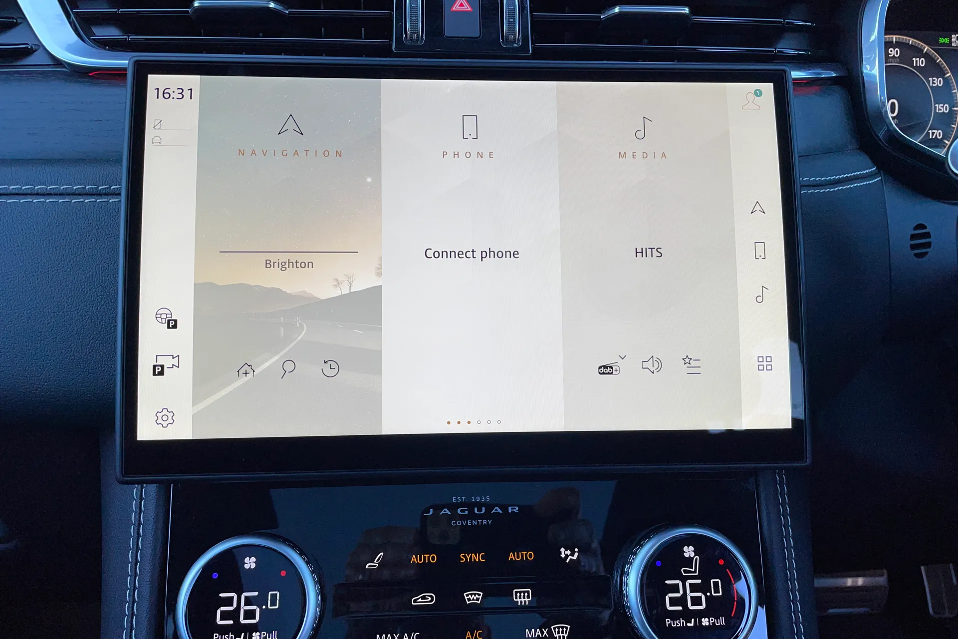 Jaguar F-PACE thumbnail image number 53