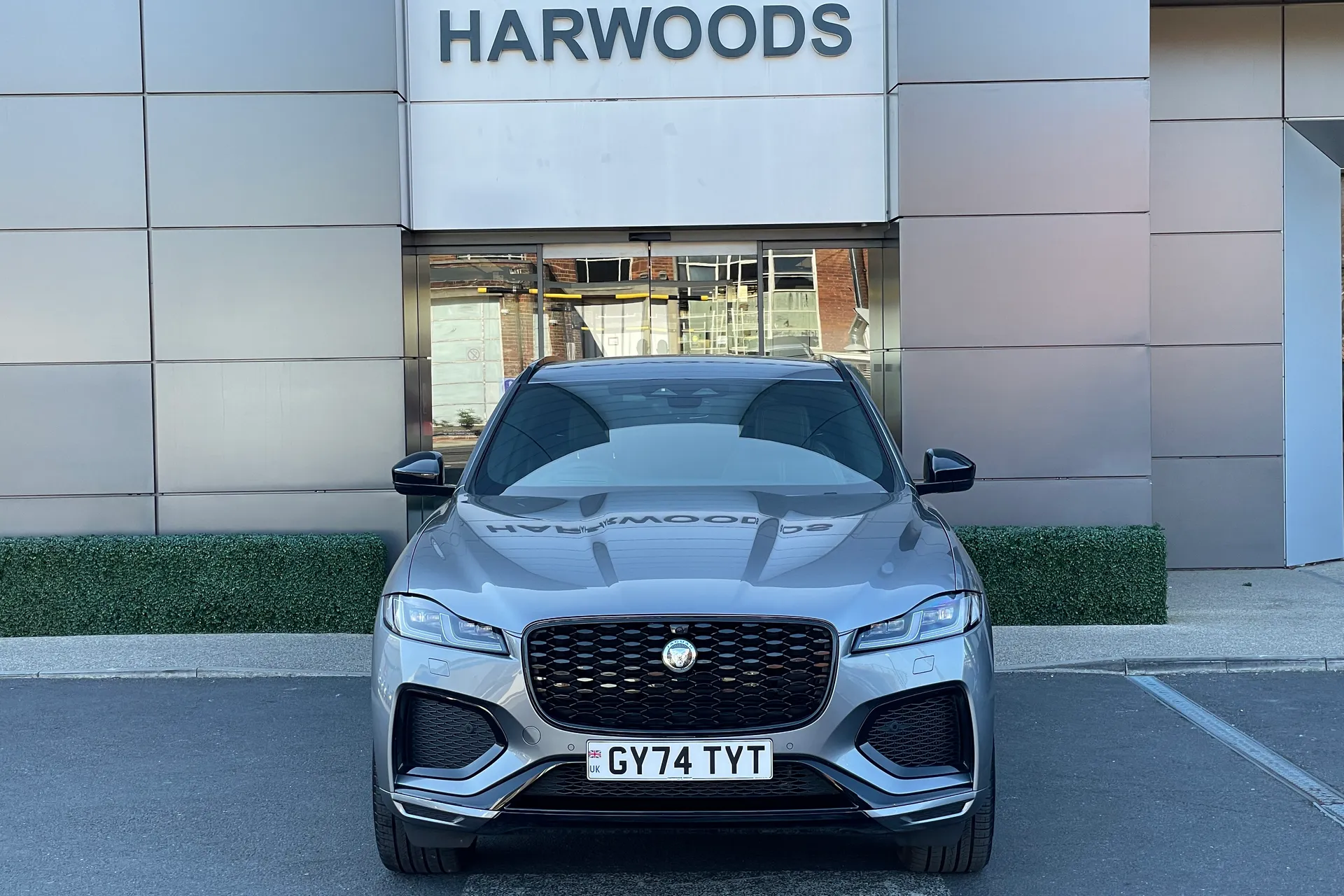 Jaguar F-PACE thumbnail image number 62