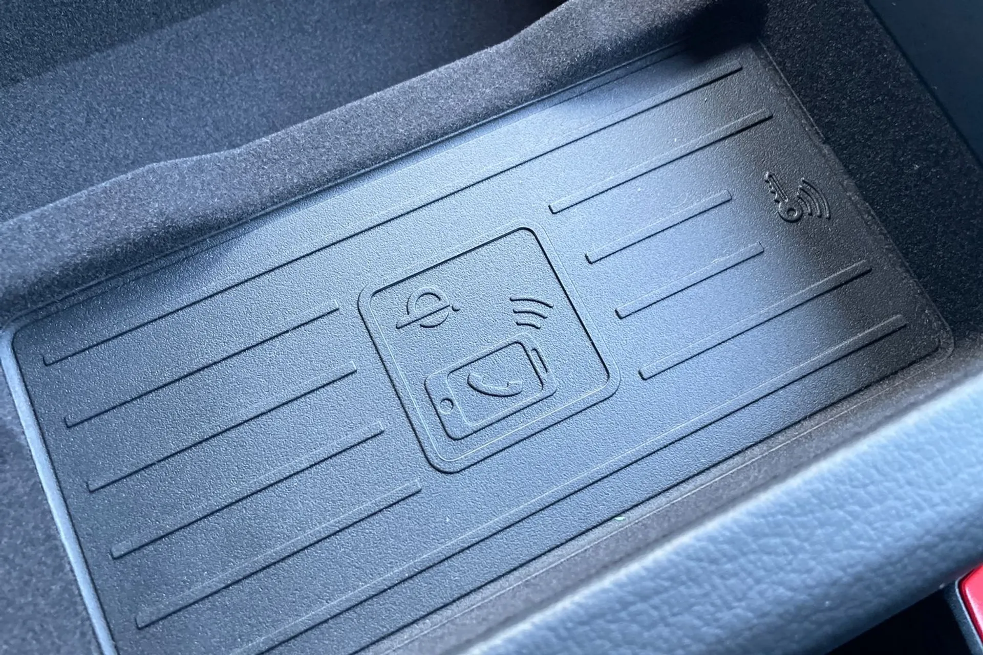 Audi A6 thumbnail image number 39
