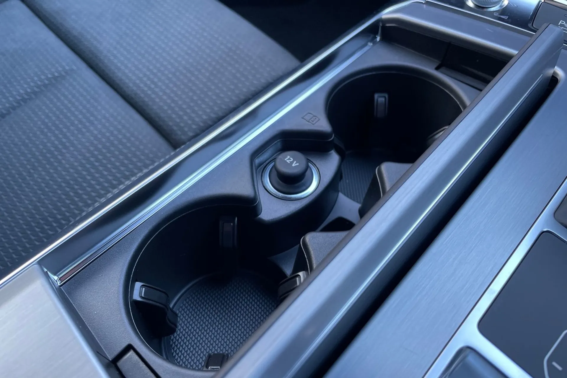 Audi A6 thumbnail image number 48