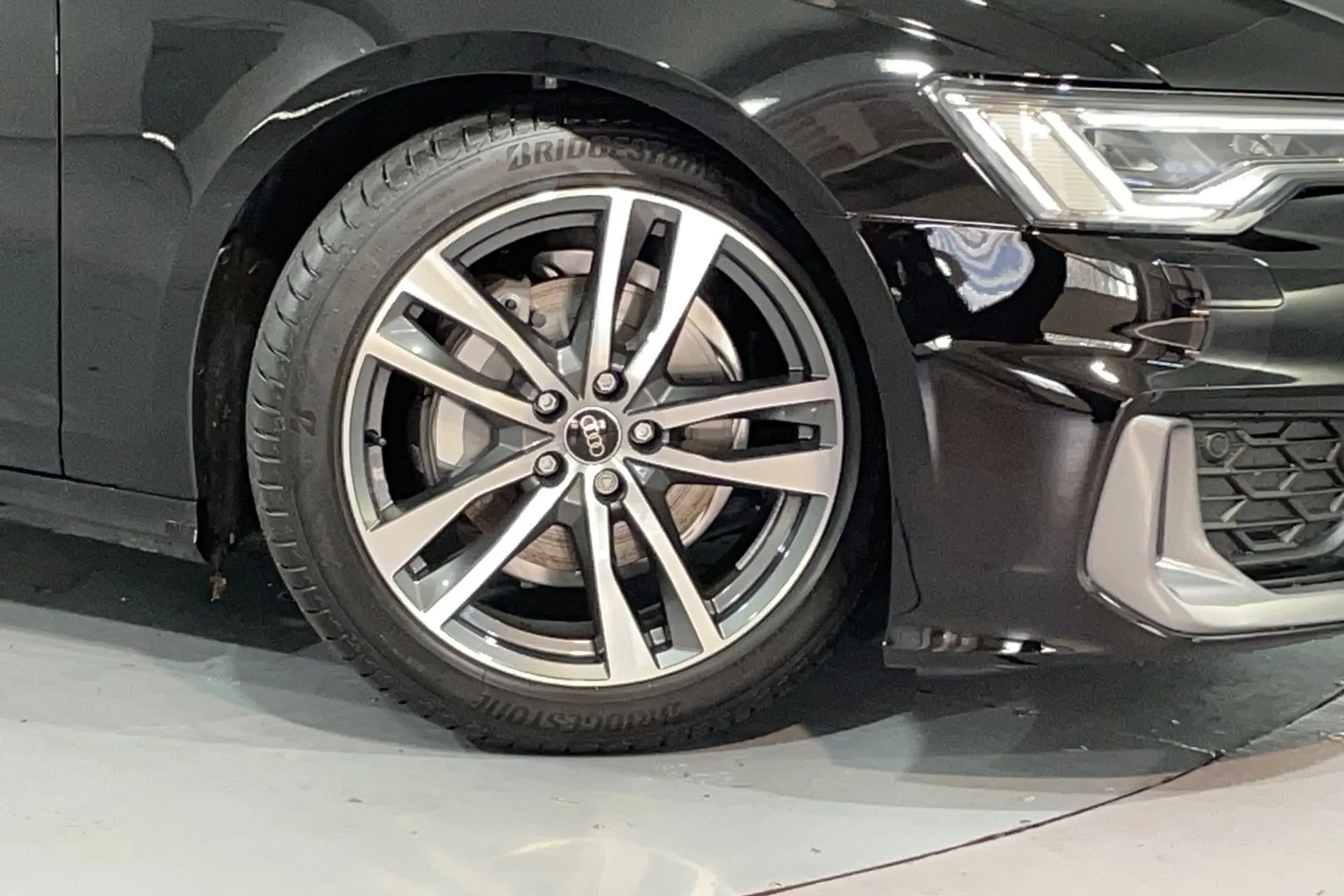 Audi A6 thumbnail image number 9