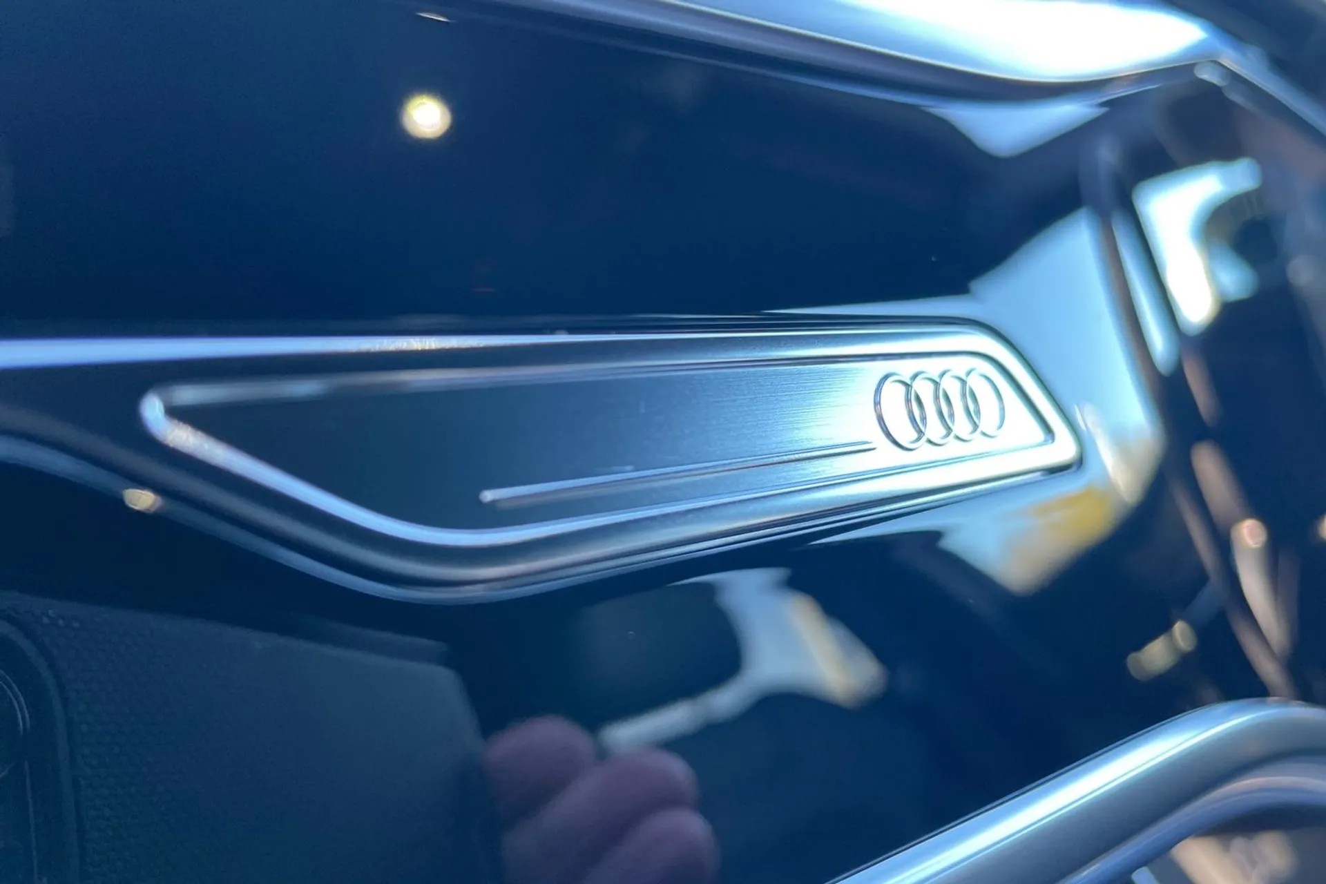 Audi A6 thumbnail image number 15