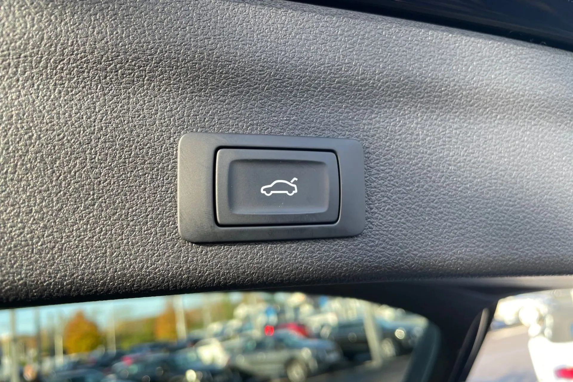 Audi A6 thumbnail image number 19