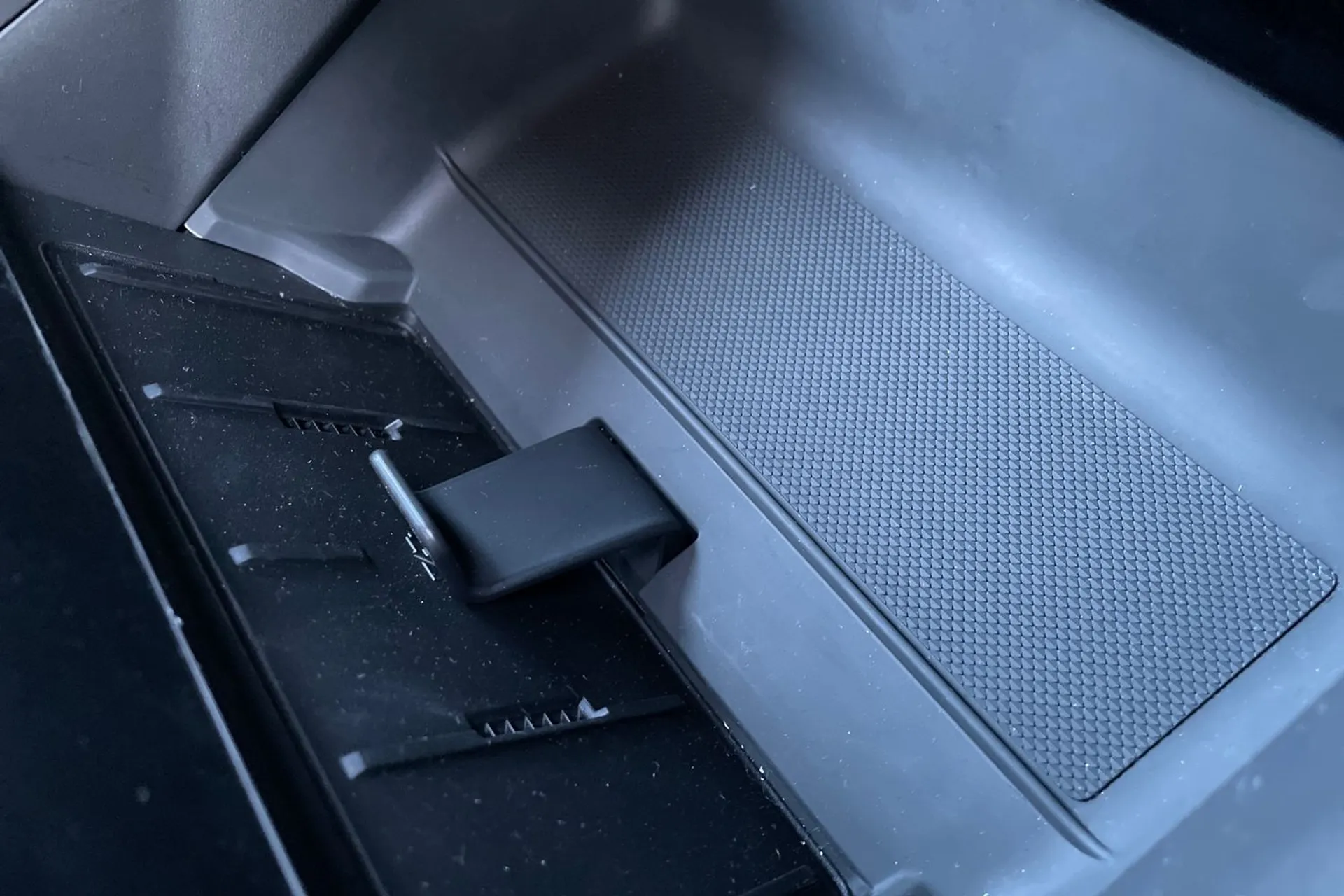 Audi Q6 thumbnail image number 45