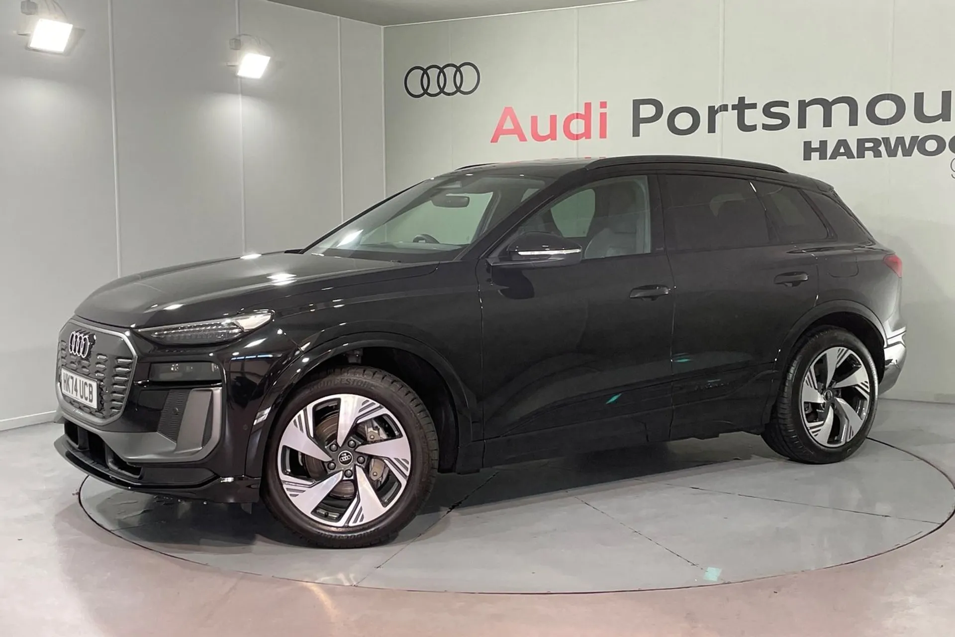 Audi Q6 thumbnail image number 6
