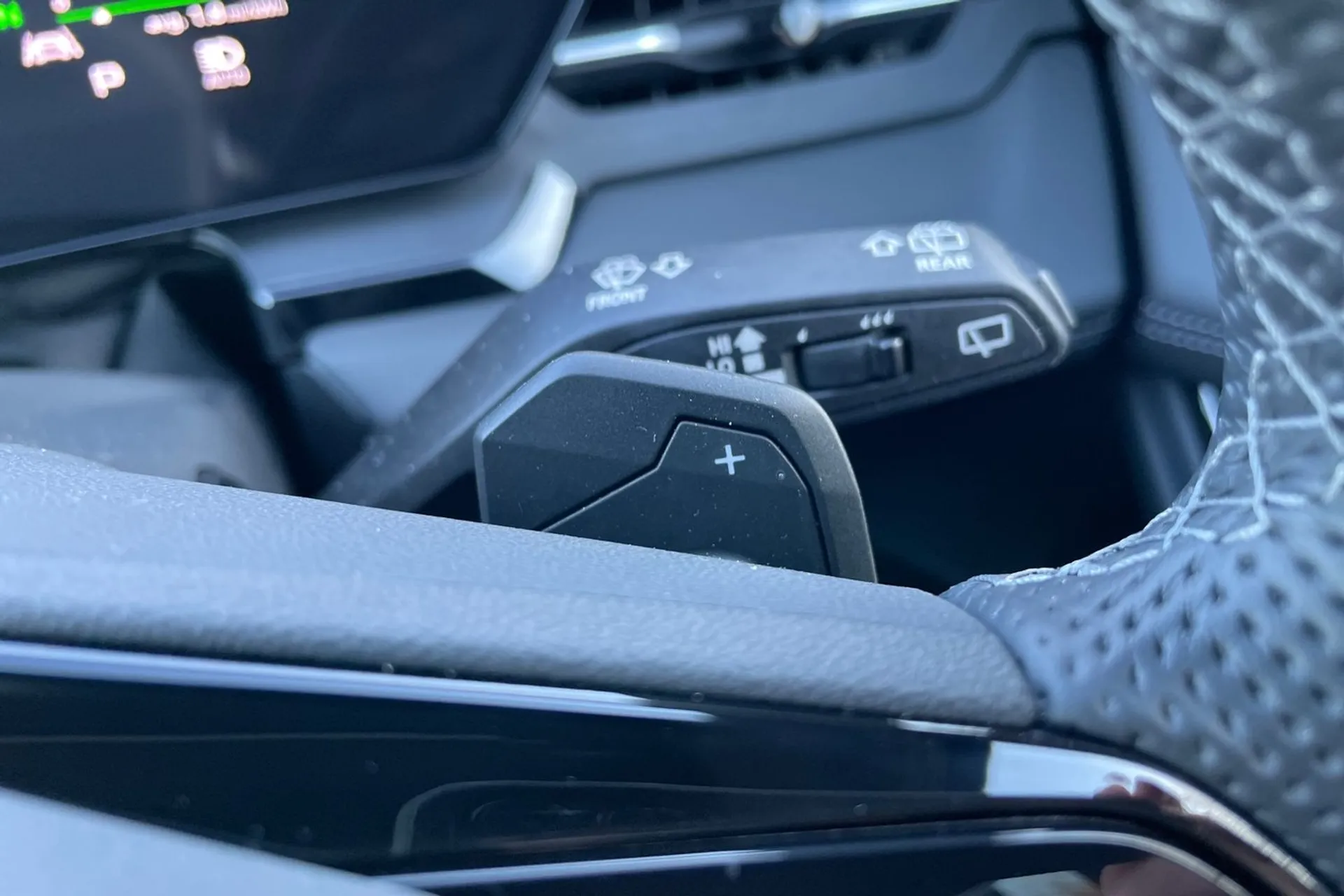 Audi Q6 thumbnail image number 64