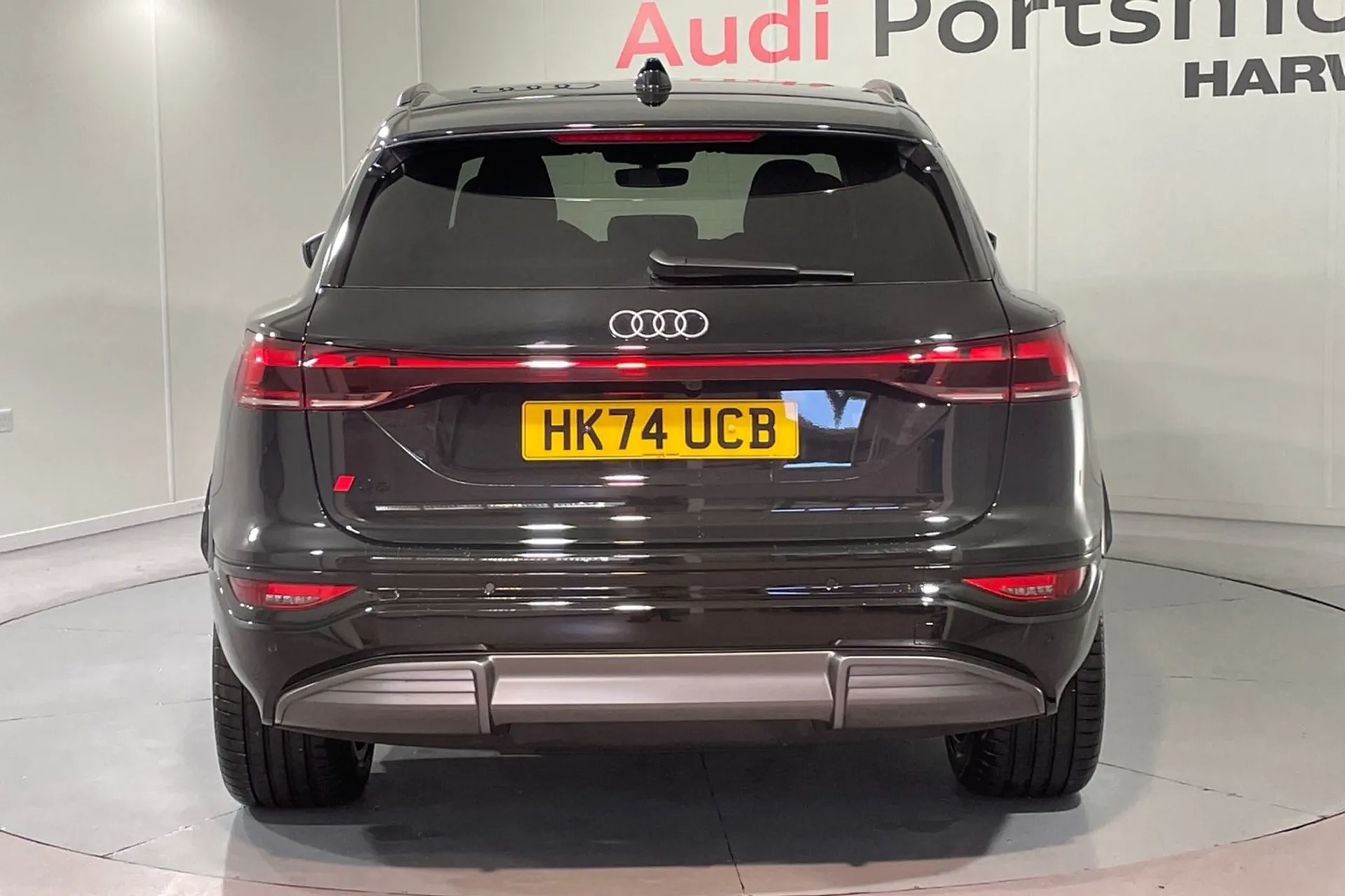 Audi Q6 thumbnail image number 8