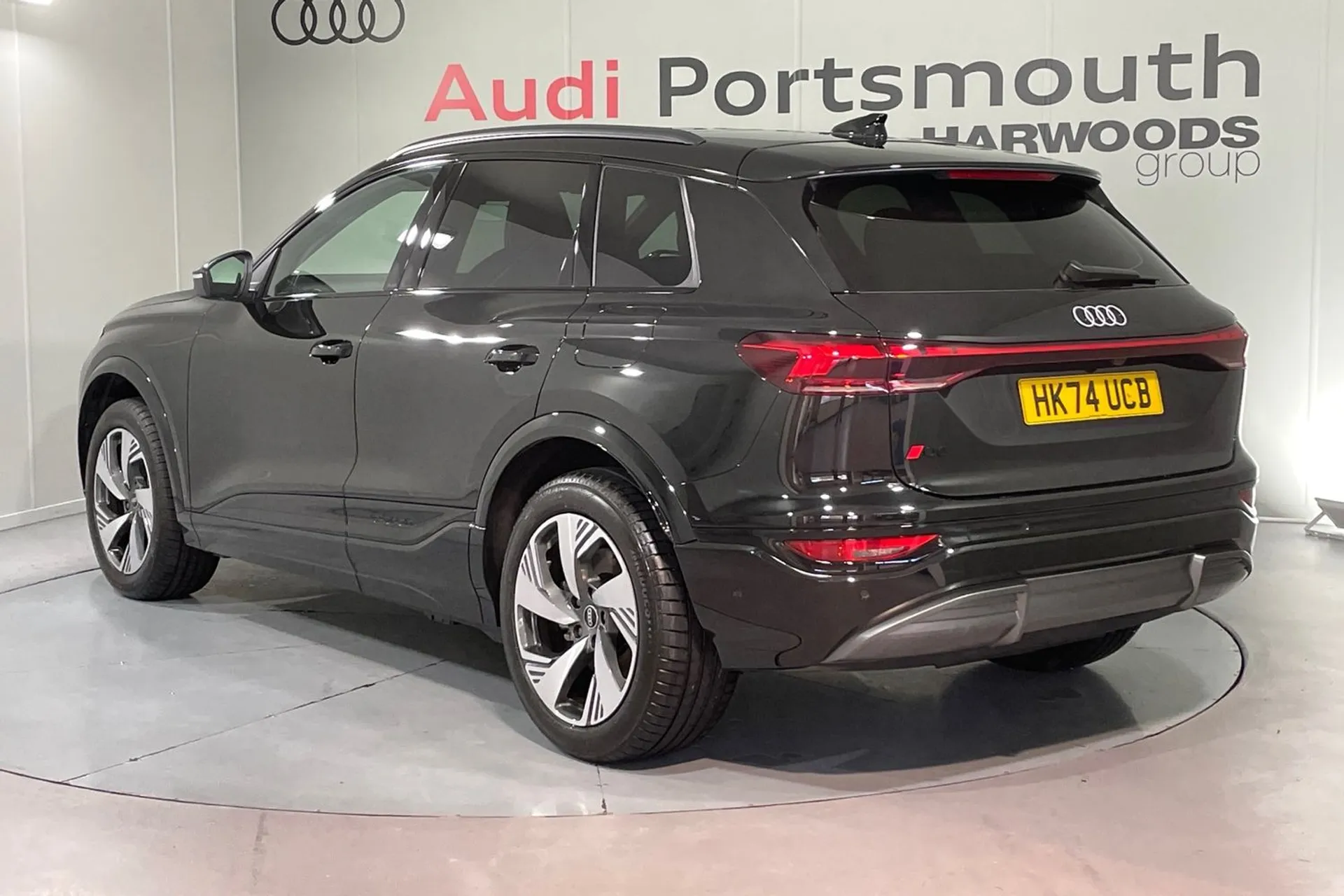Audi Q6 thumbnail image number 7